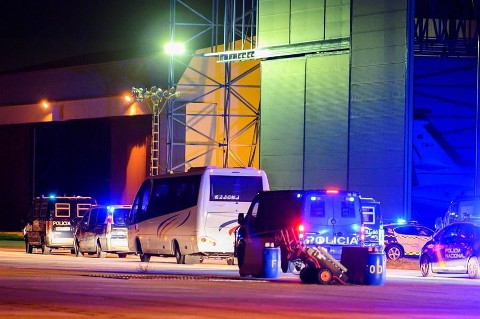 Llega a Torrejón el avión con los españoles repatriados de Wuhan