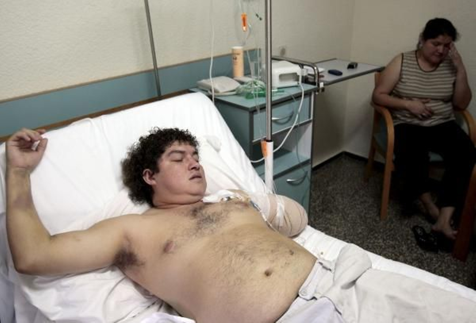 El joven se recupera en el hospital. (Foto: Kai Försterling)