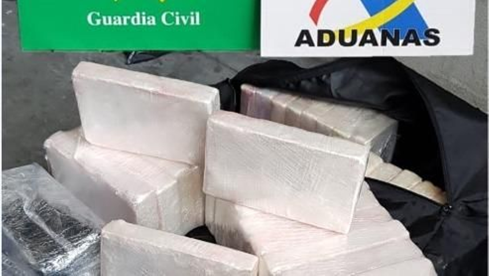 Aprehendidos 160 kilos de cocaína ocultos en un contenedor en el Puerto de Marín