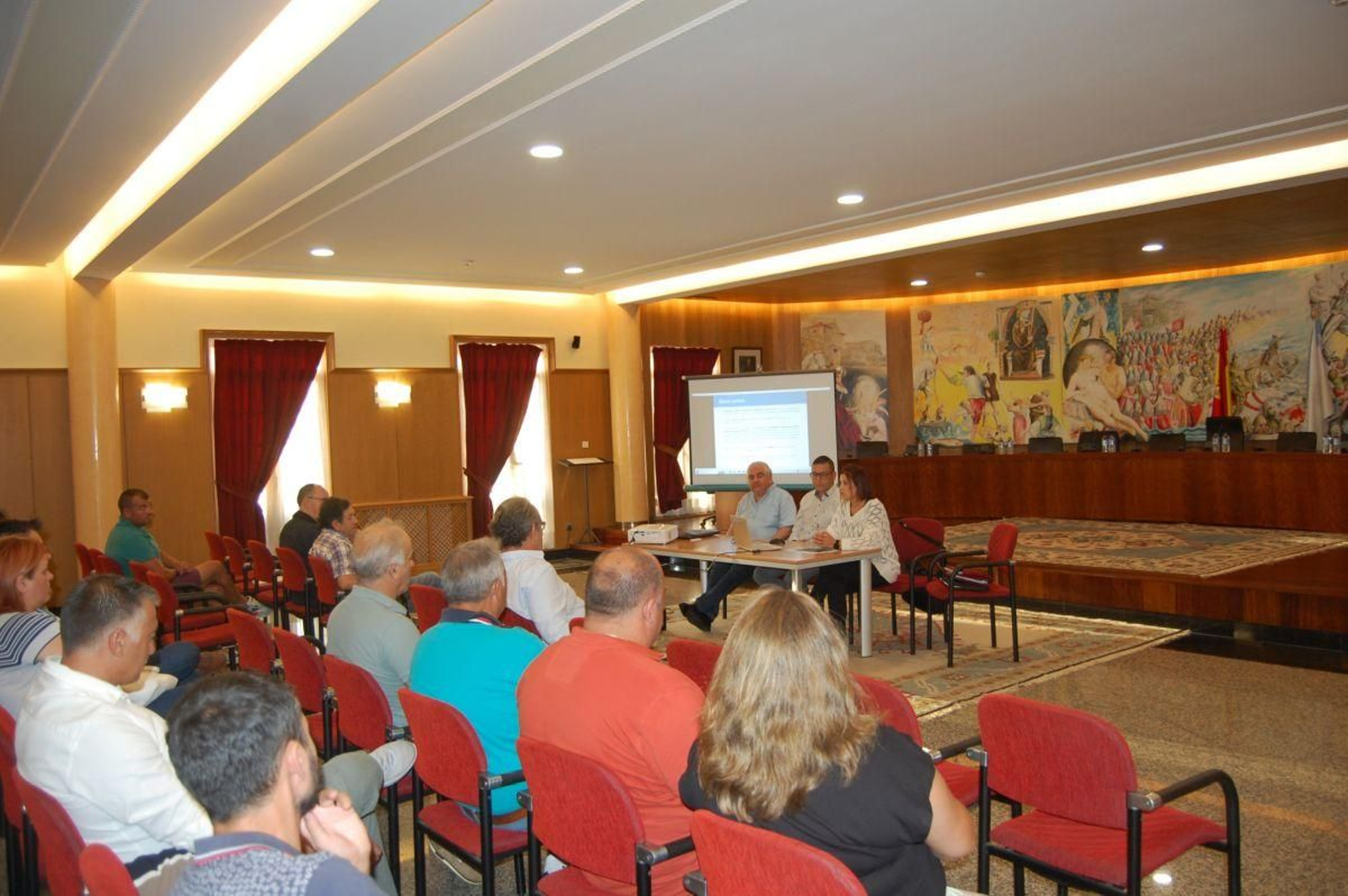 Empresarios y vecinos de Chan da Ponte, en la reunión con Adechan y la Plataforma de afectados.