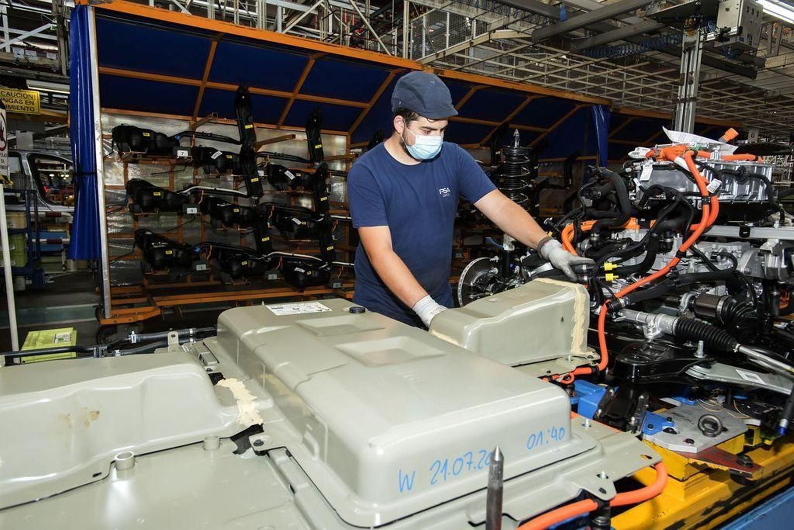 La automoción es el sector con mayor peso en las exportaciones en junio al rondar los 30 puntos.