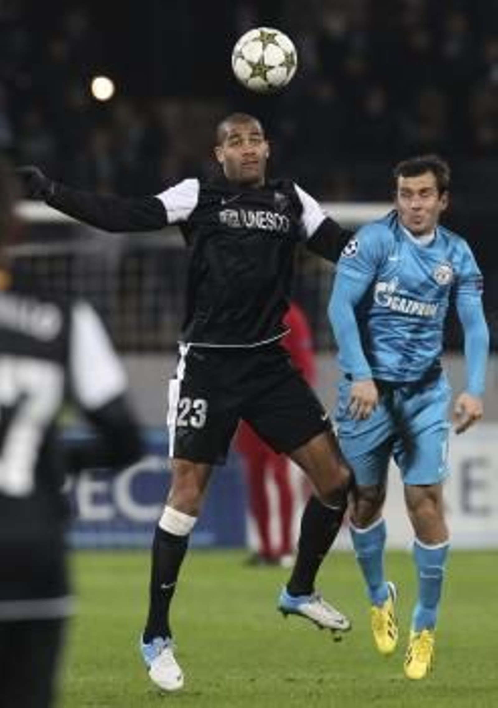 Onyewu y Kerzhakov, ayer.