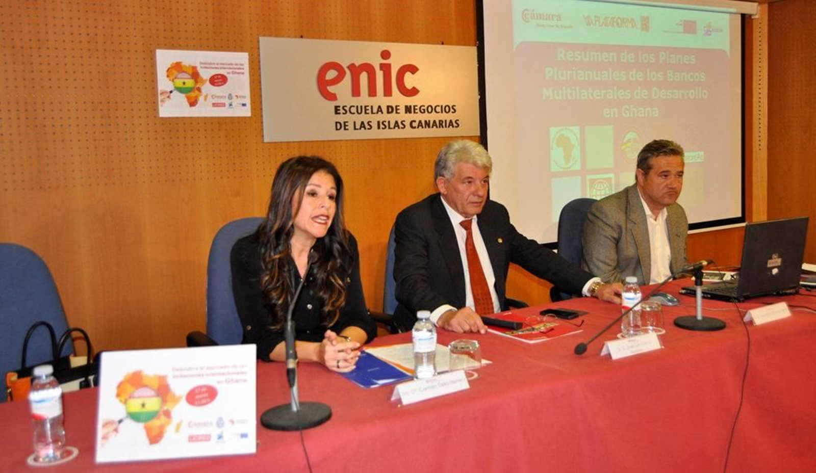 Delia Herrera, José Luis García Martínez y Sebastián Peñate