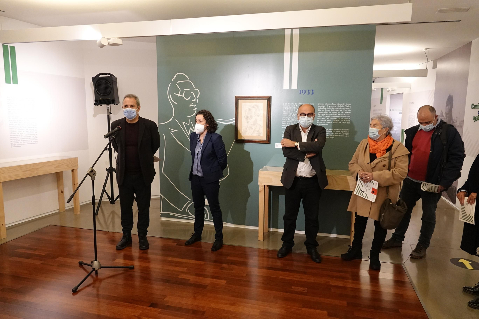 Presentación en la Pinacoteca de "Nos vieiros da arte galega", sobre a colección municipal de Francisco Fernández del Riego.
