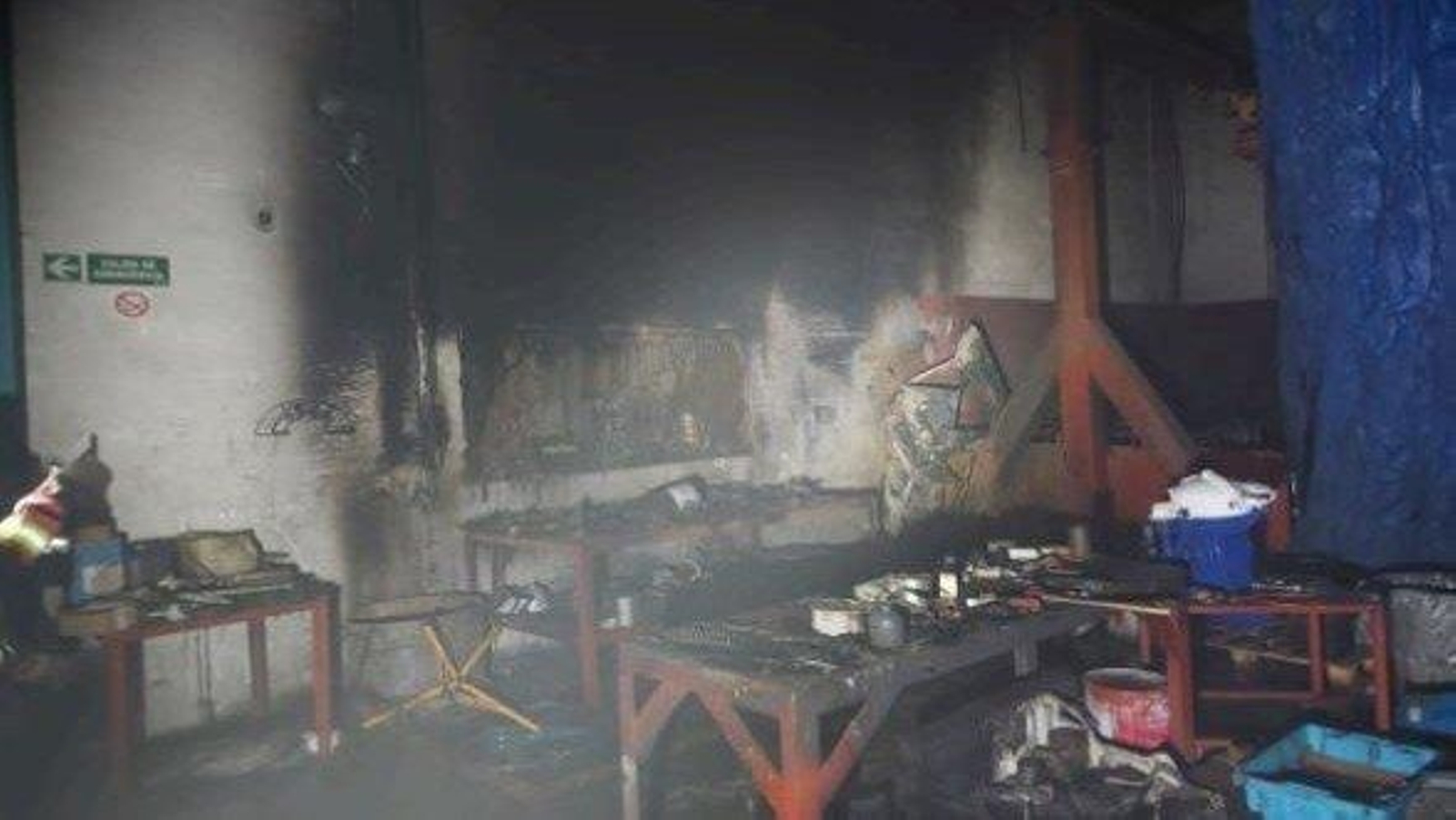 El fuego causó daños materiales.