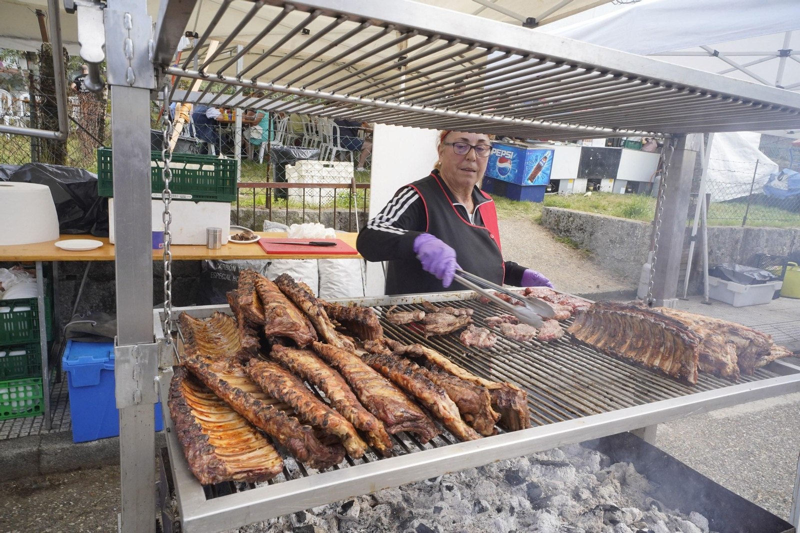 Cientos de personas acudieron a la feria de A Franqueira.