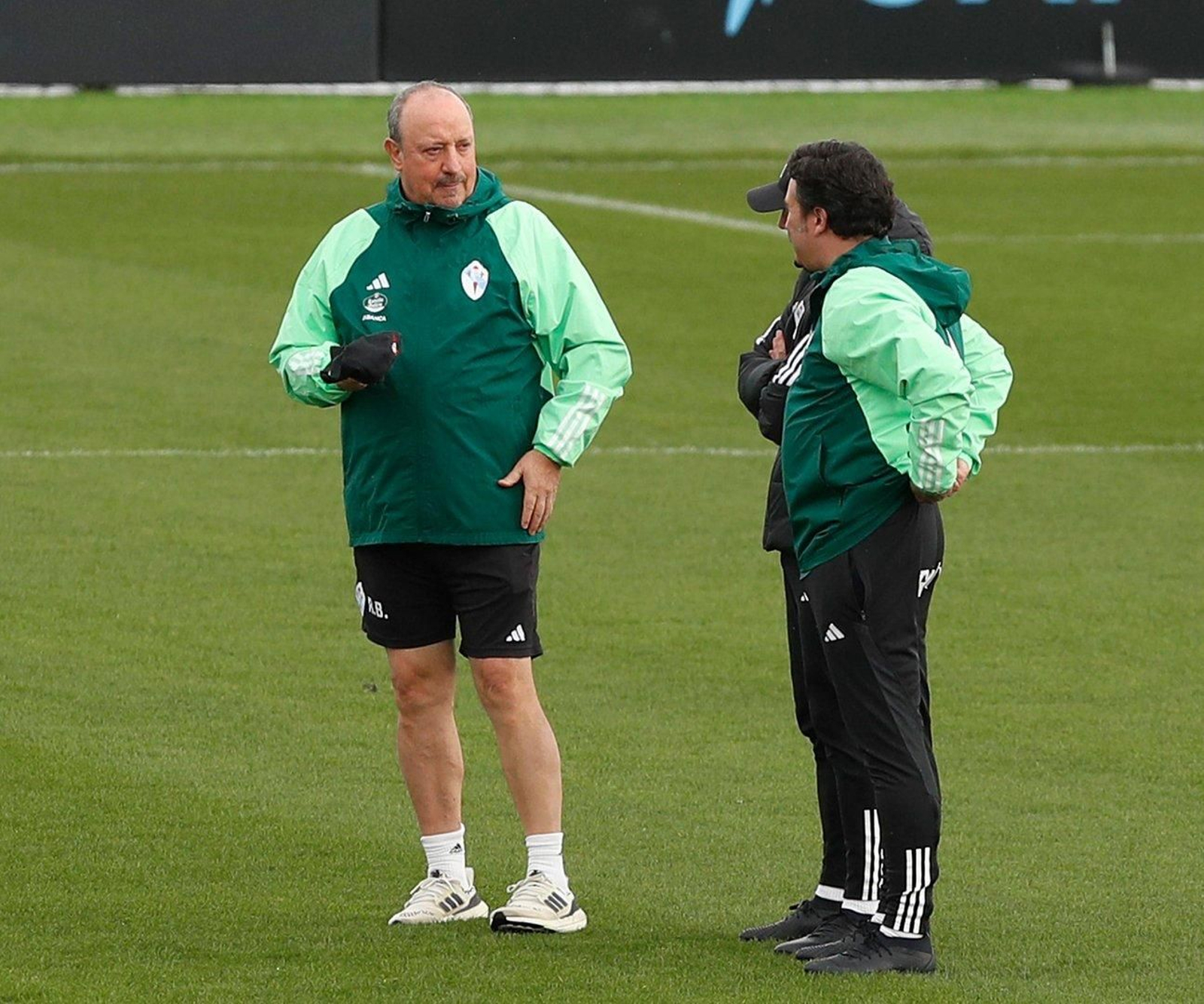 Rafa Benítez en el entrenamiento del Celta.
