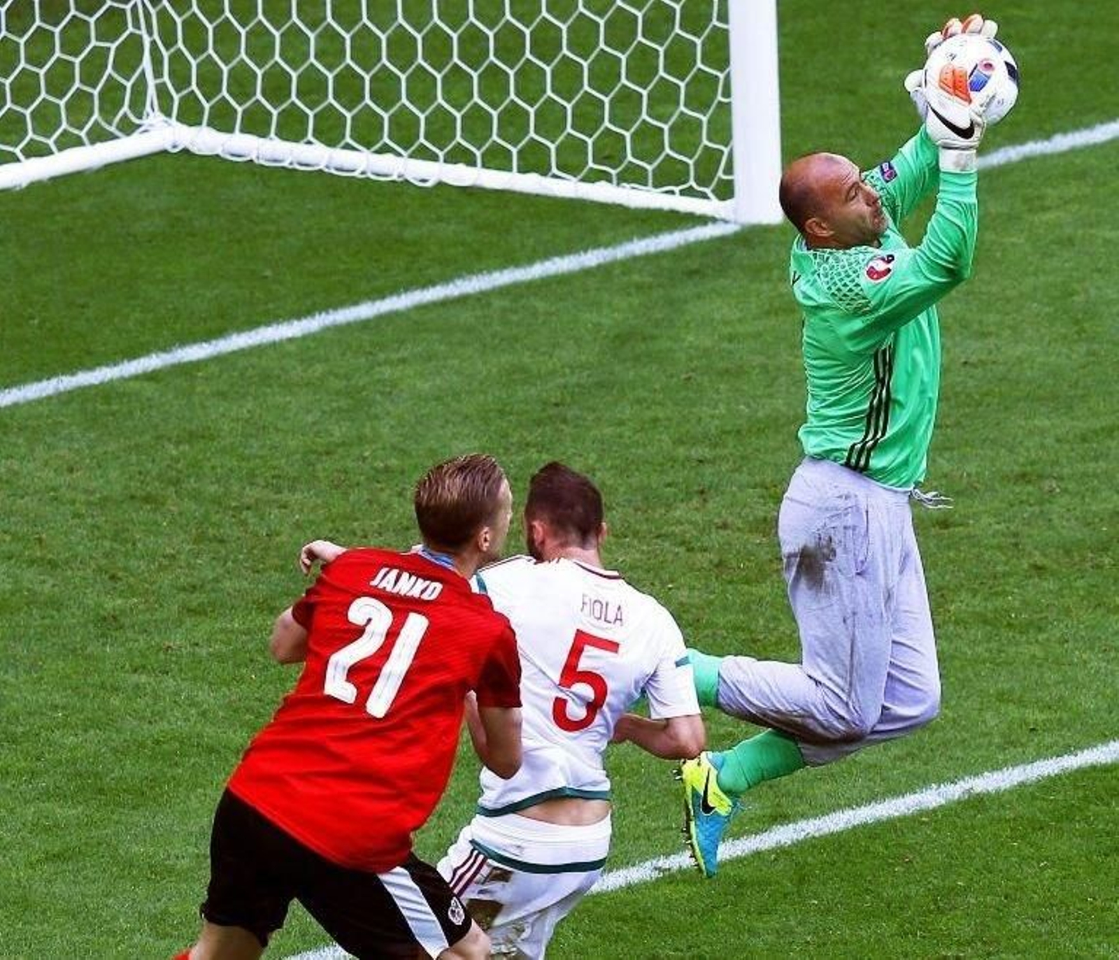 Király jugó ayer con 40 años y superó el récord de Matthäus.