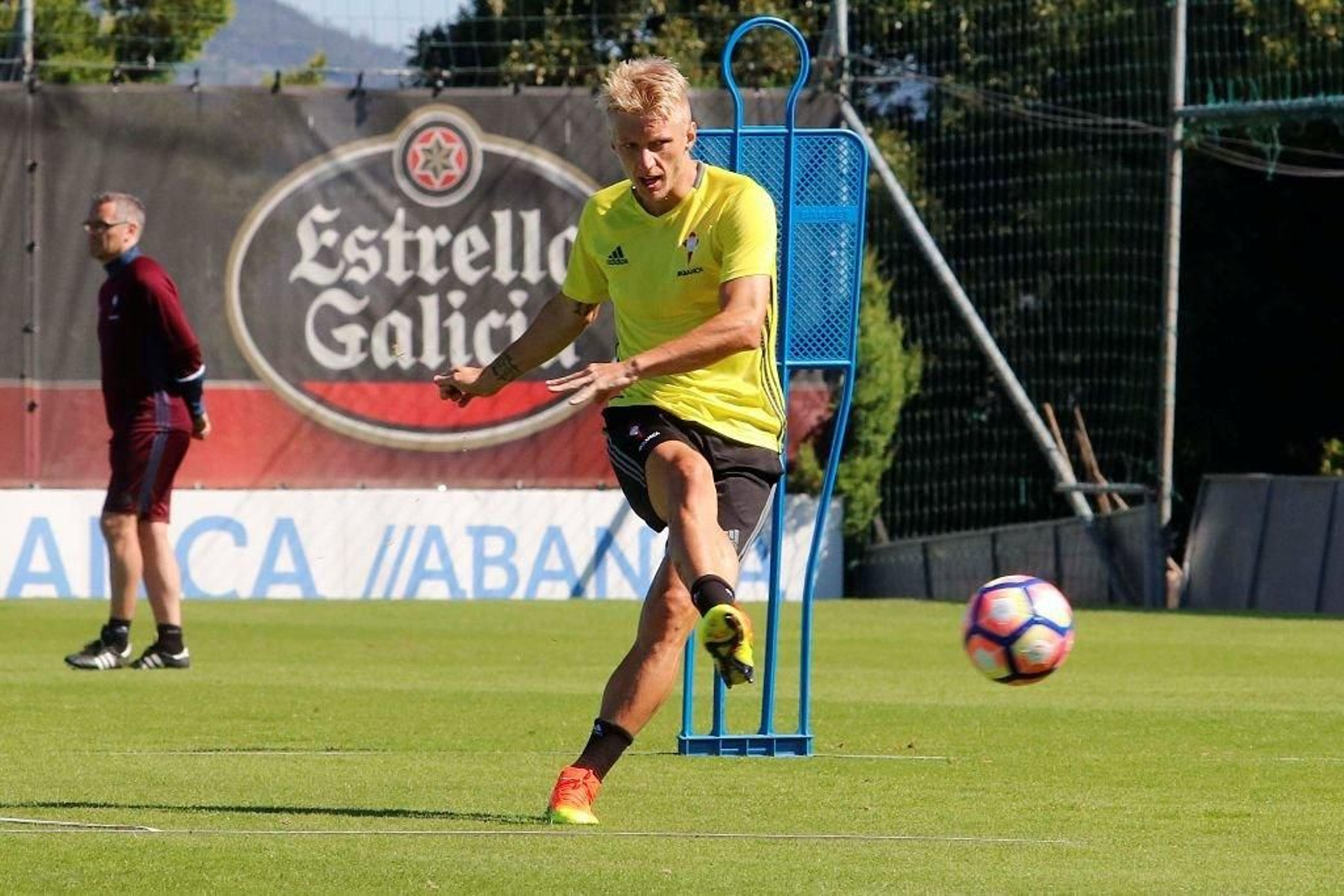 Daniel Wass en A Madroa.