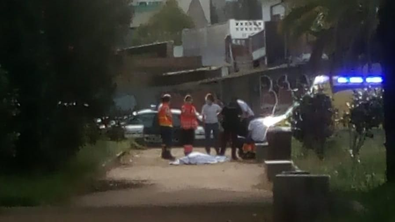 El cuerpo se encontraba tirado en el suelo en un solar de Ramón Nieto