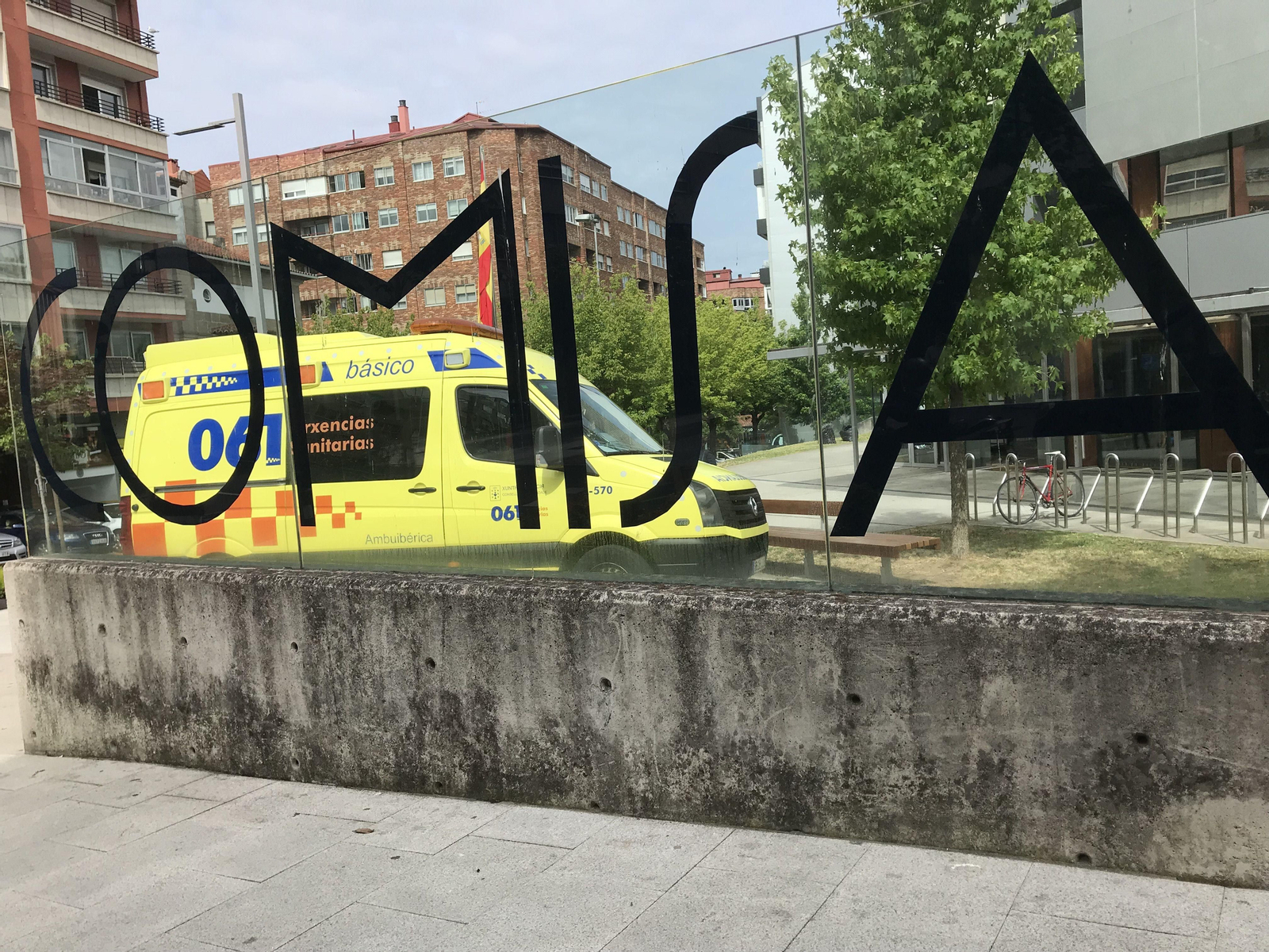 Tras intervenir la Policía, la mujer fue trasladada al Cunqueiro en calidad de víctima, tras una exploración.