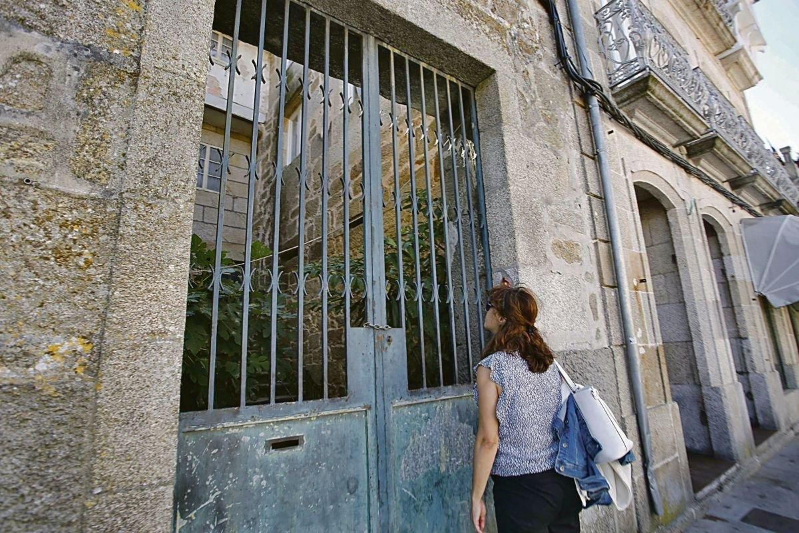 Restos del patio interior de la sinagoga medieval de Tui.