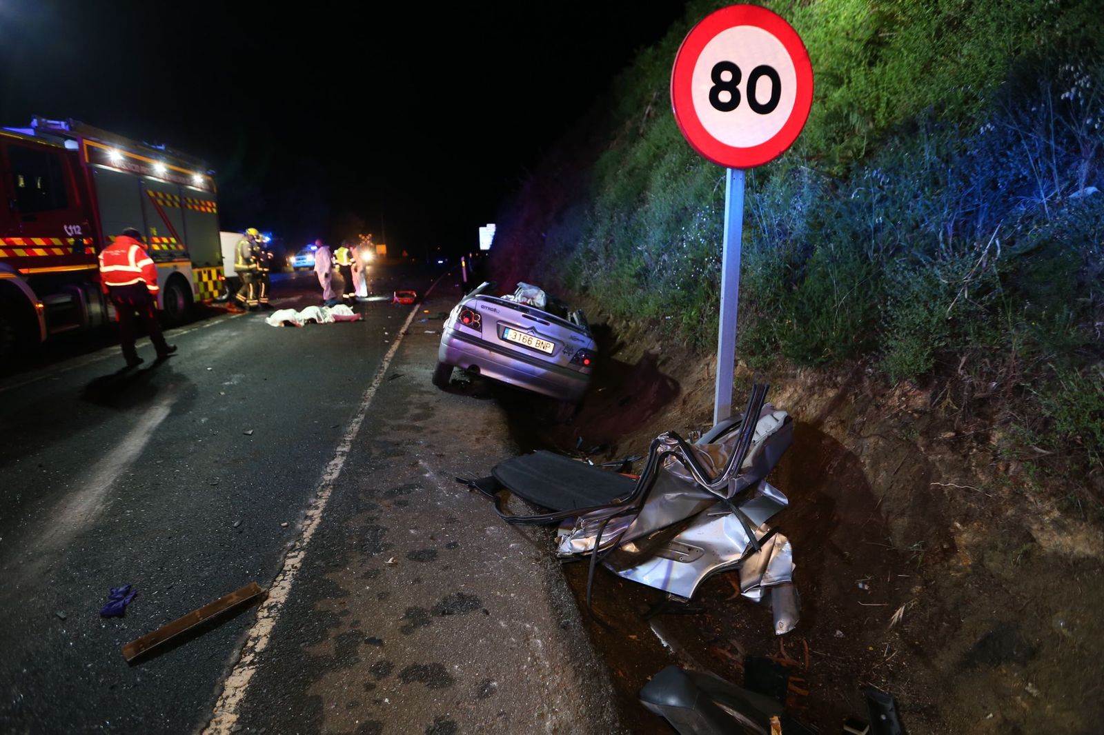 Tres muertos en un accidente de tráfico en Caldas de Reis // Alberte