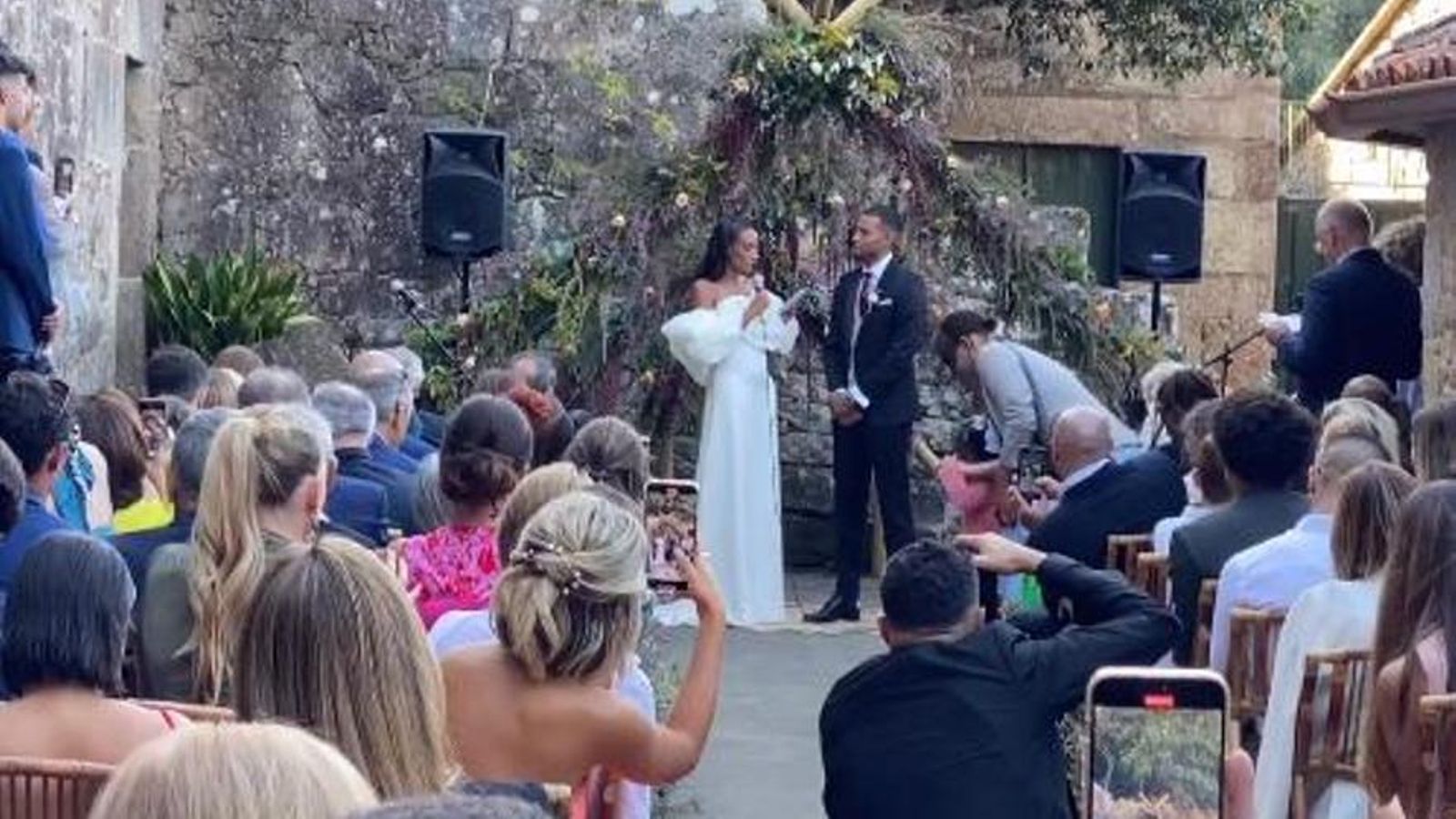 Momento de la ceremonia de la boda.