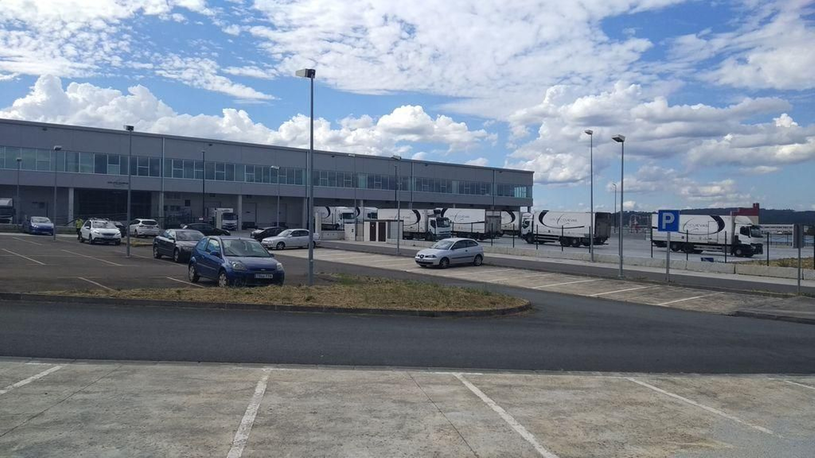 El Grupo Cuevas prevé trasladarse a final de año a su nueva sede de San Cibrao, que ocupa 32.000 metros cuadrados.