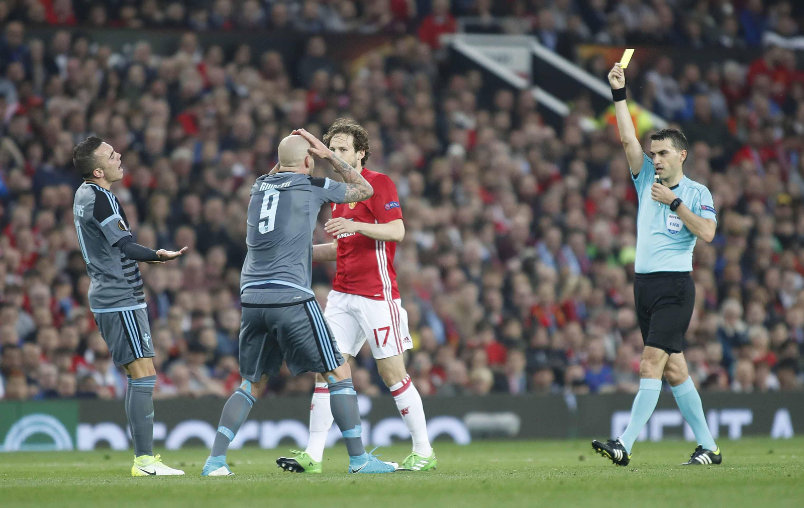 Las mejores imágenes del partido de vuelta entre Manchester United y Celta (1-1). // J.V. Landín