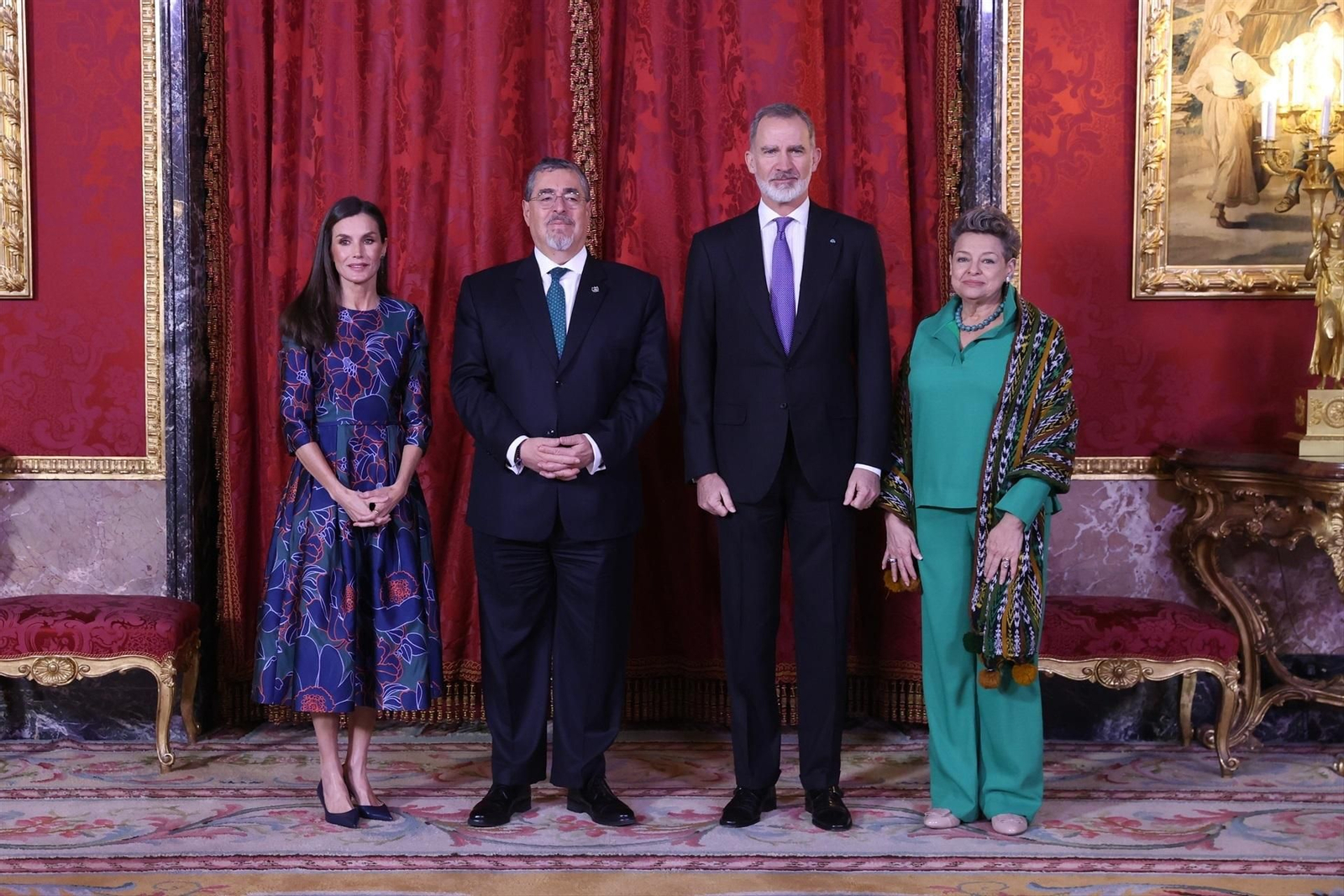 Recepción previa al almuerzo ofrecido en honor de Arévalo en el Palacio Real, por Felipe VI
