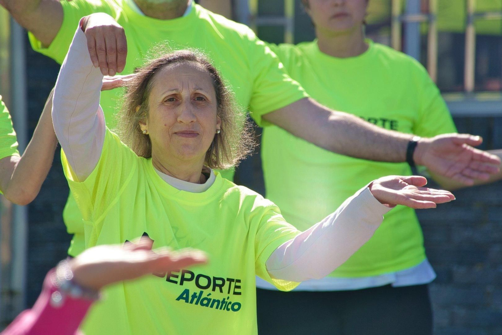 Sesión de taichí de +Deporte Atlántico en Samil.