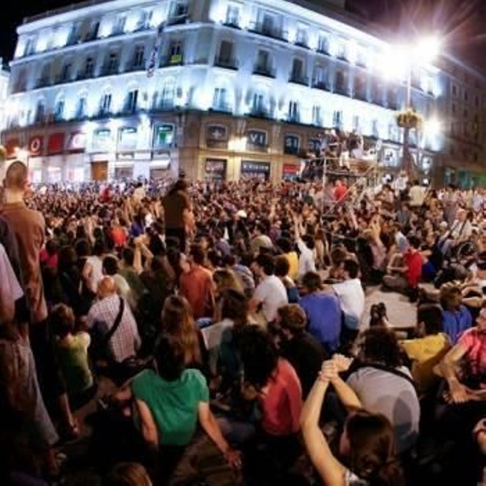 Asamblea General del movimiento 15M que se celebró anoche en la madrileña Puerta del Sol. Foto: EFE