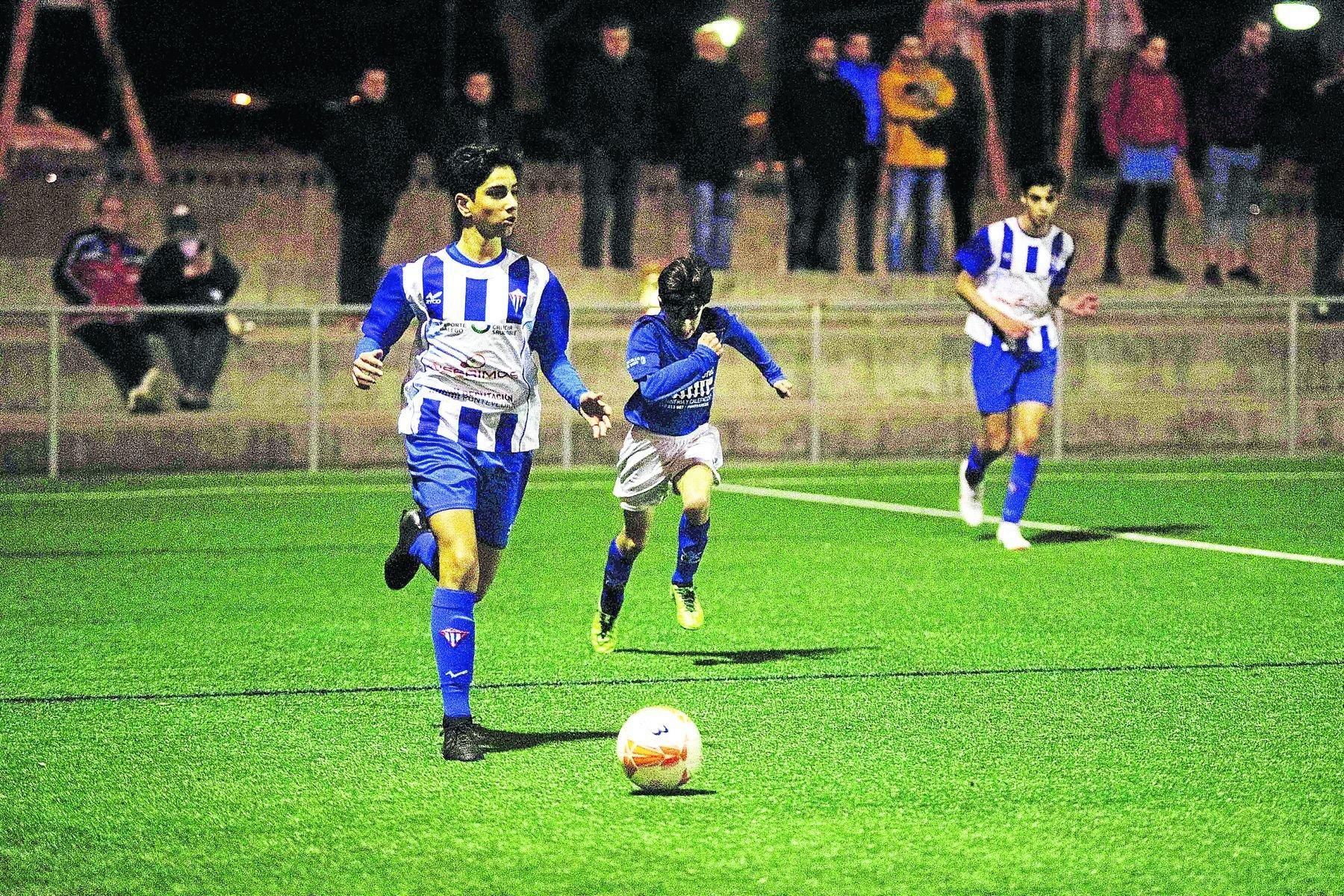 La jornada resultó intensa al apurar toda la primera fase del torneo en una sola tarde