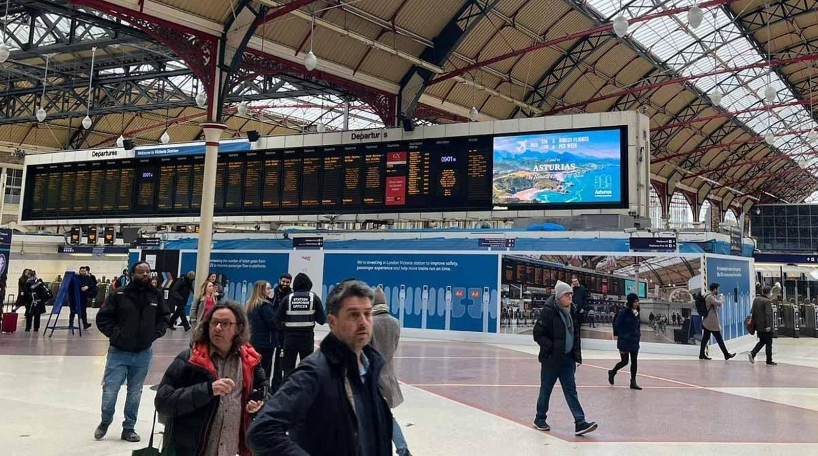 Promoción de Asturias en Victoria Station, en Londres