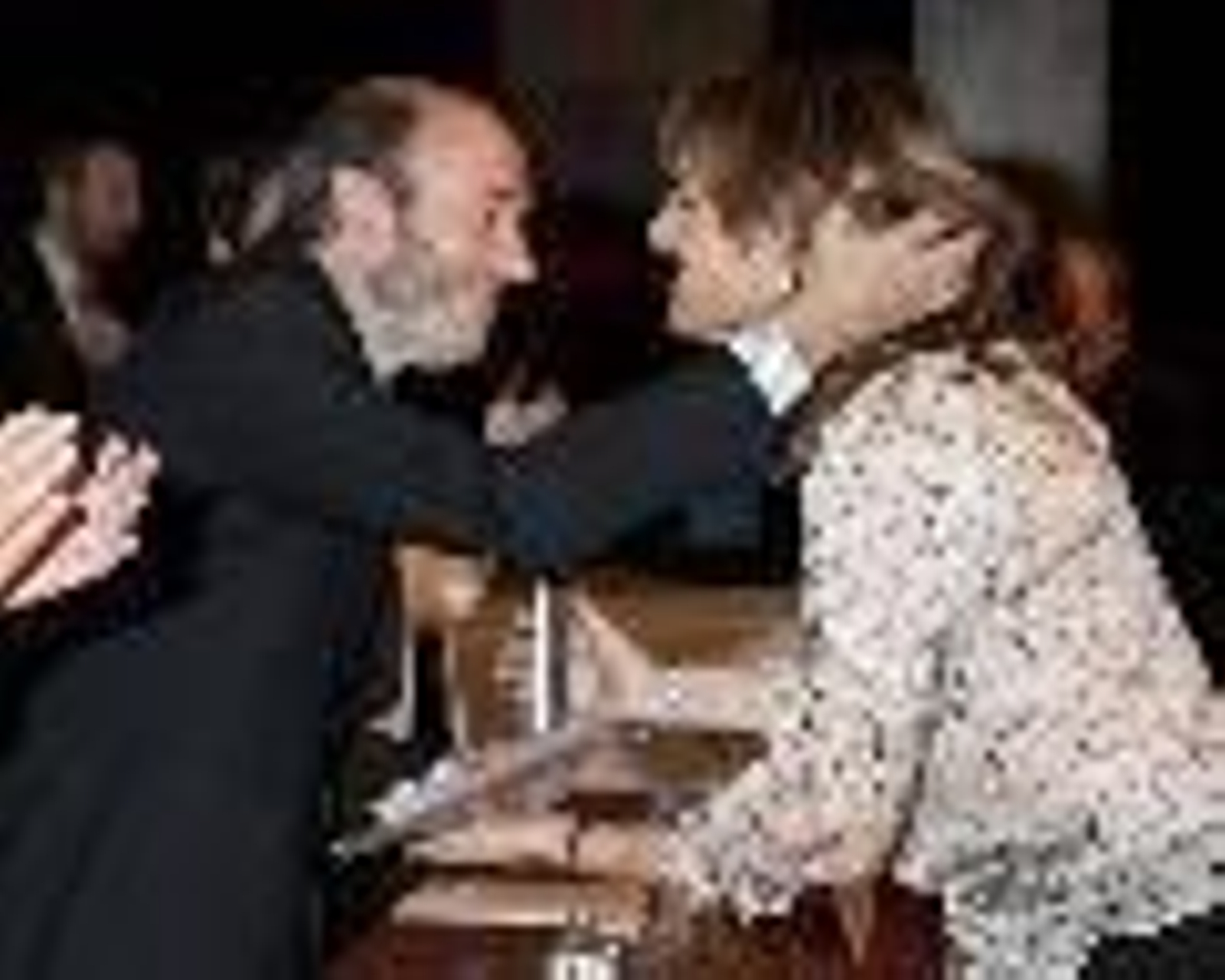 Un momento de la entrega de la medalla.