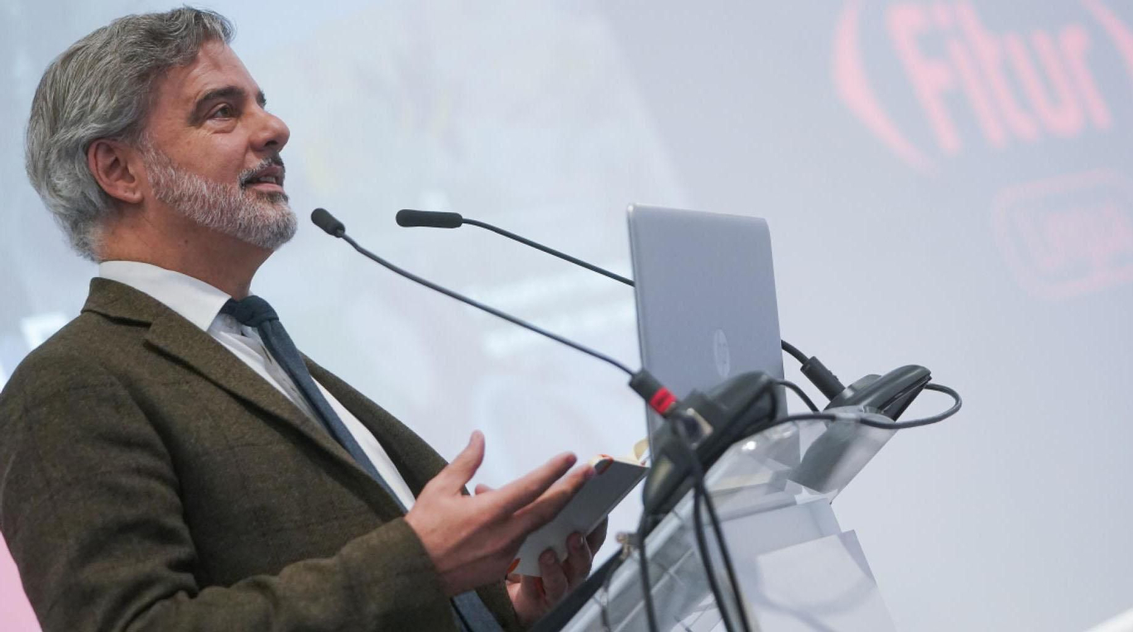 Ramiro Villapadierna, director de la Oficina del Español