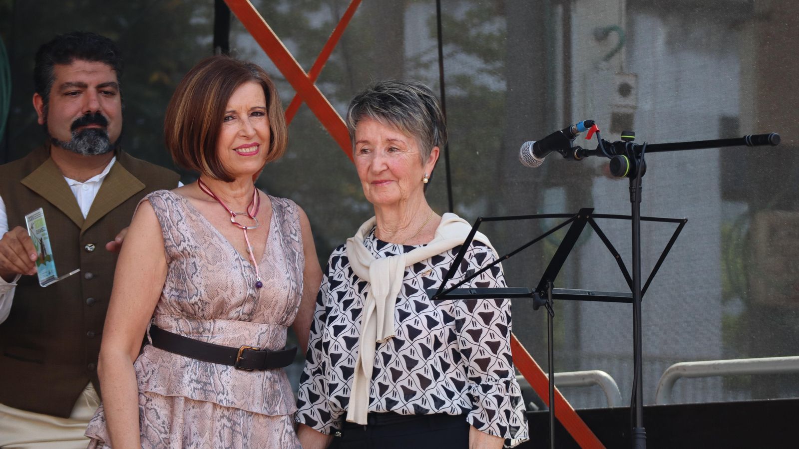 Amparo Patiño, insignia de oro