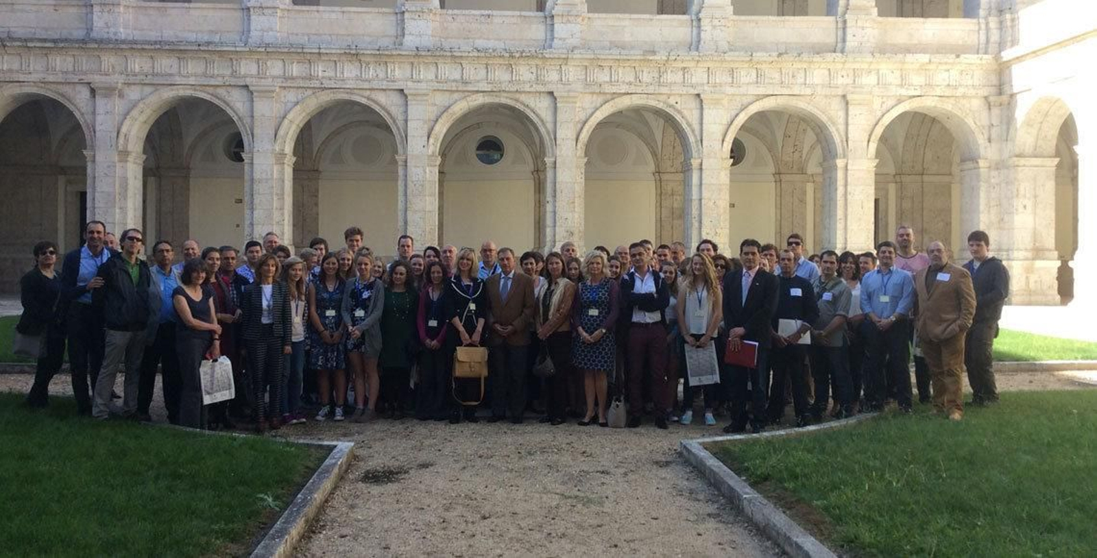 Juan José Mateos recibe a los 39 estudiantes y docentes participantes en un proyecto de cooperación con la región británica de Cornualles.