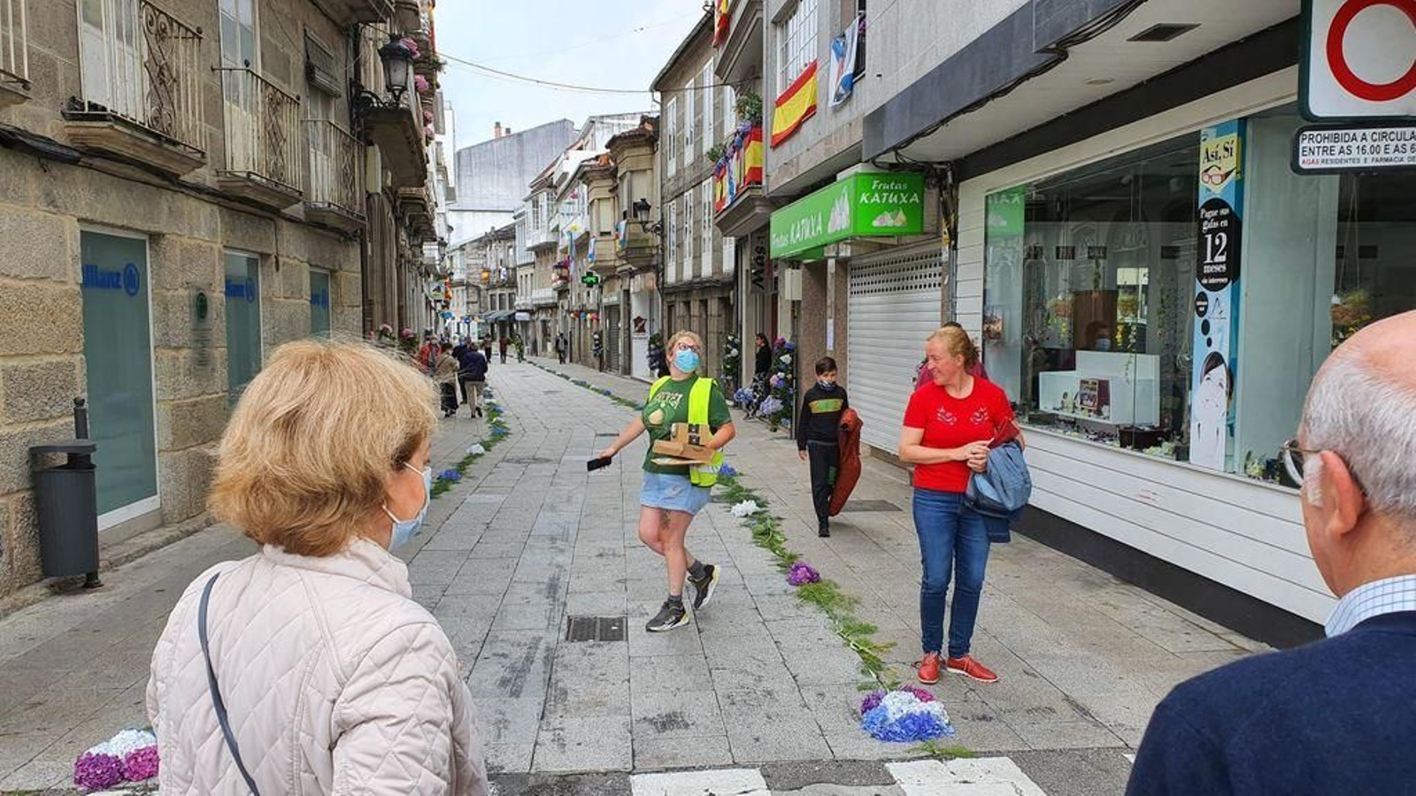 Un Corpus diferente sin fieles en Ponteareas 17