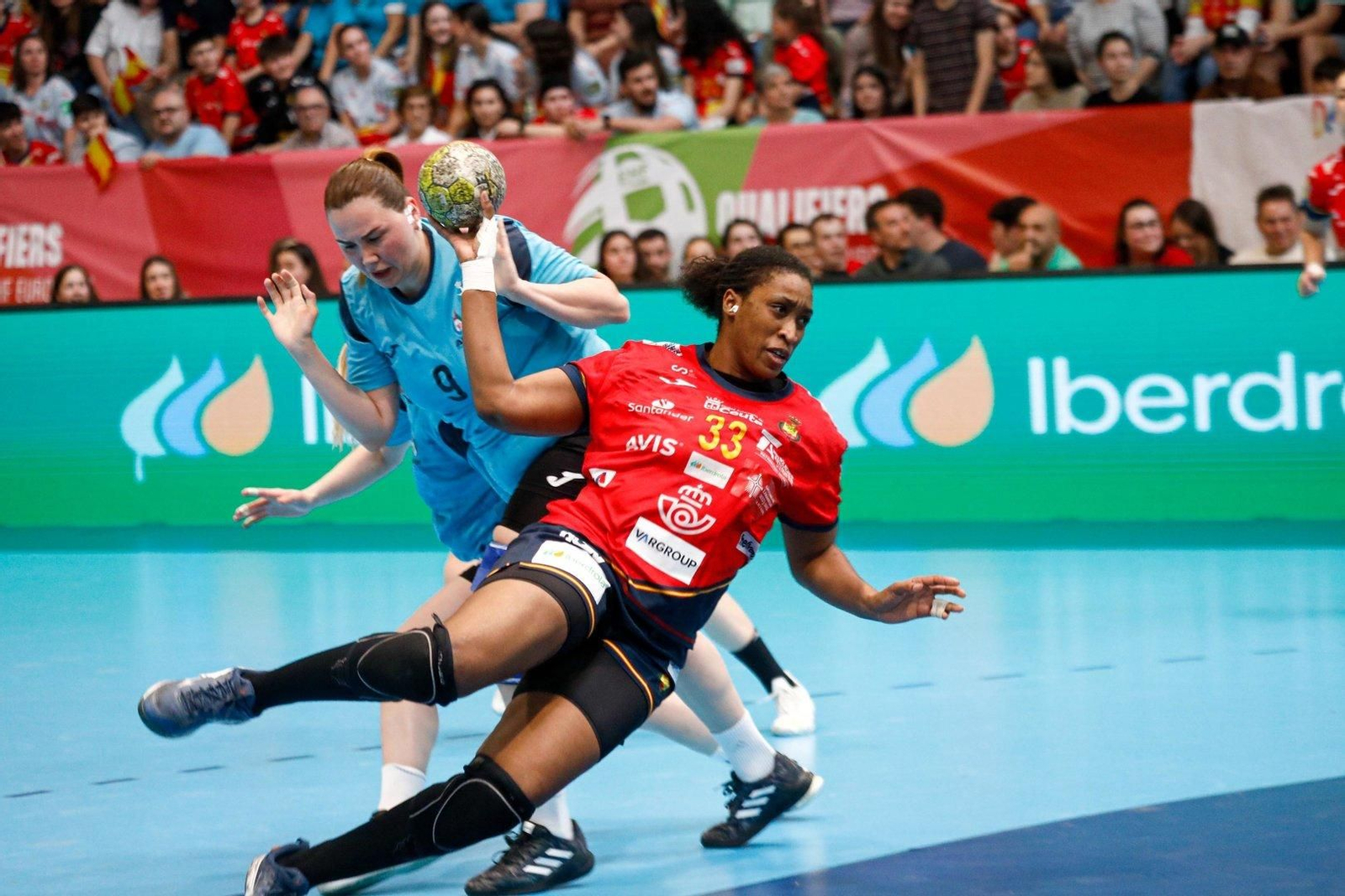 España-Azerbaiyán balonmano femenino en Porriño.