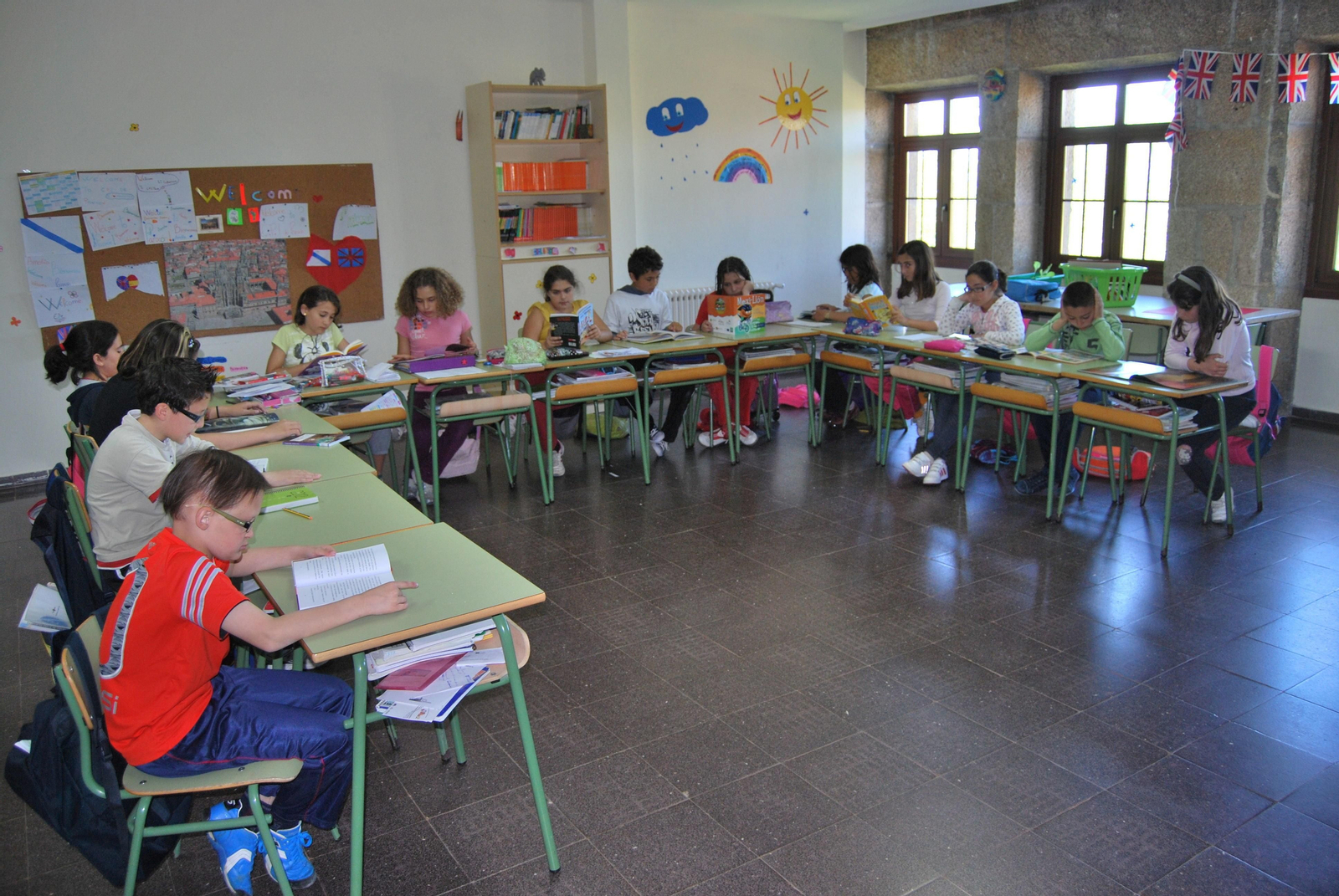 Un total de 28 centros educativos públicos da provincia de Pontevedra