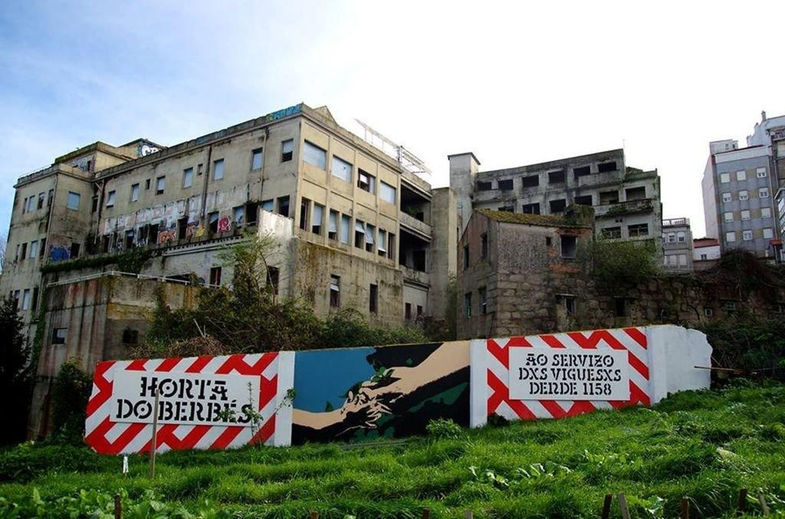 El denominado Xardín do Berbés, detrás del asilo, se accede por Santa Marta.