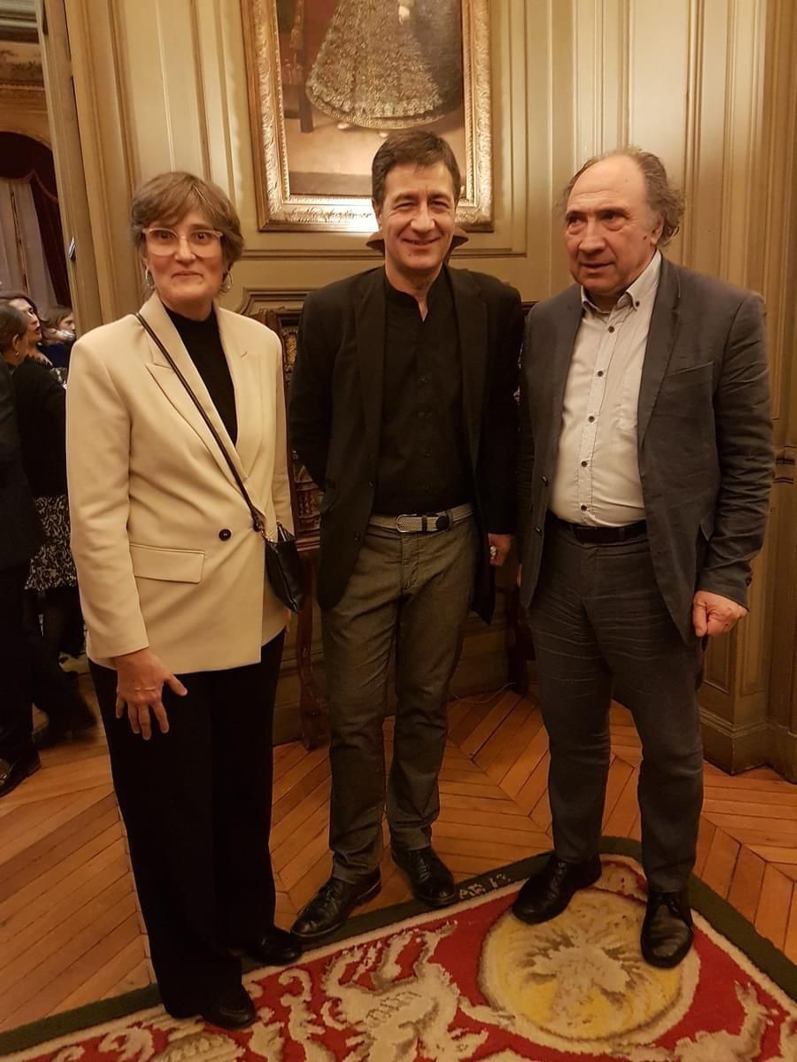 (de izq. a derecha) Isabel Marañes de la CERP, Juan José Bujidos, de Hispamedia y Juan Miguel Paz, Consejero del CGCEE y presidente del CRE de París.
