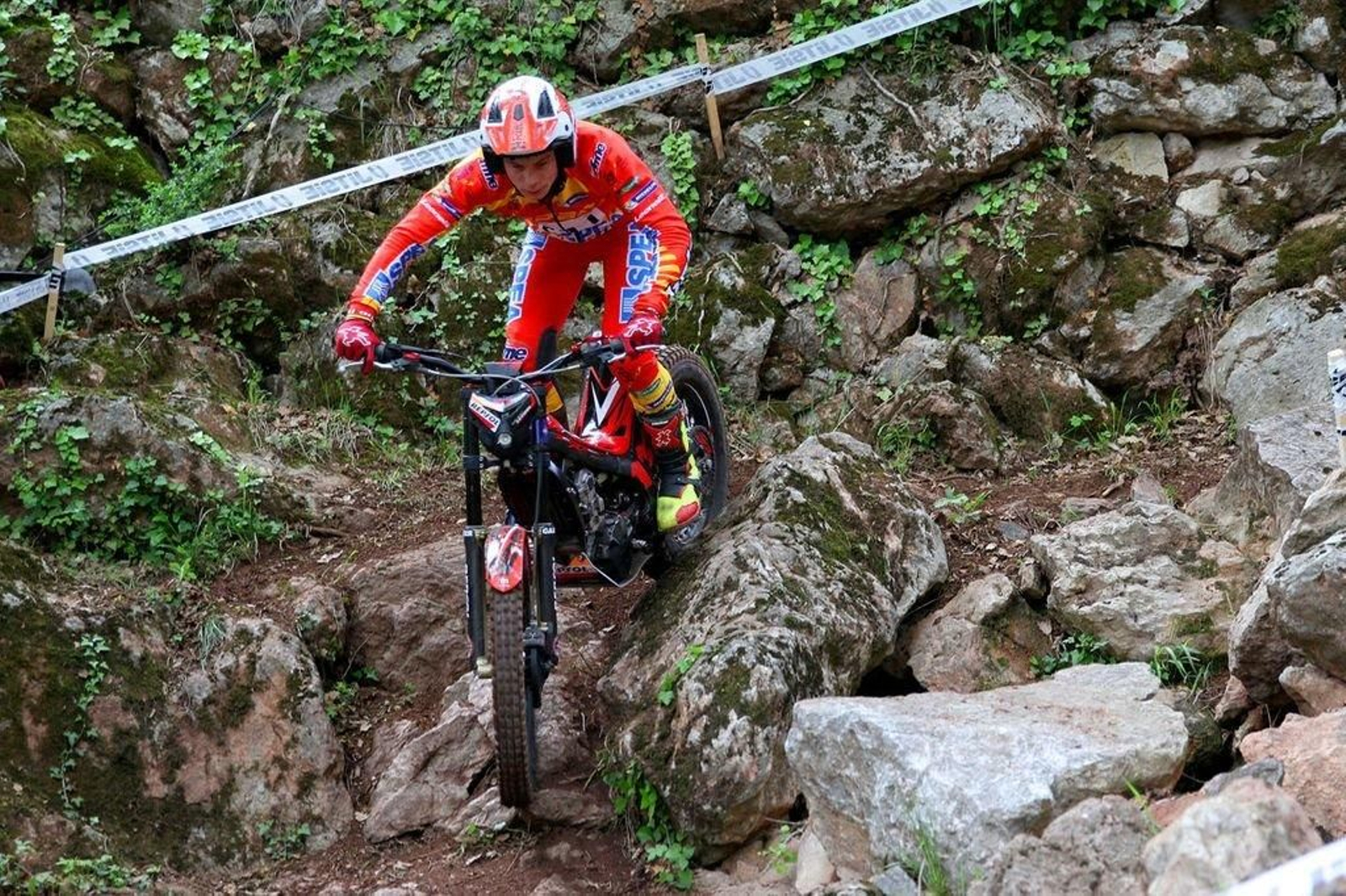 El rosaleiro Gabriel Marcelli lucha por el título de Trial 2.