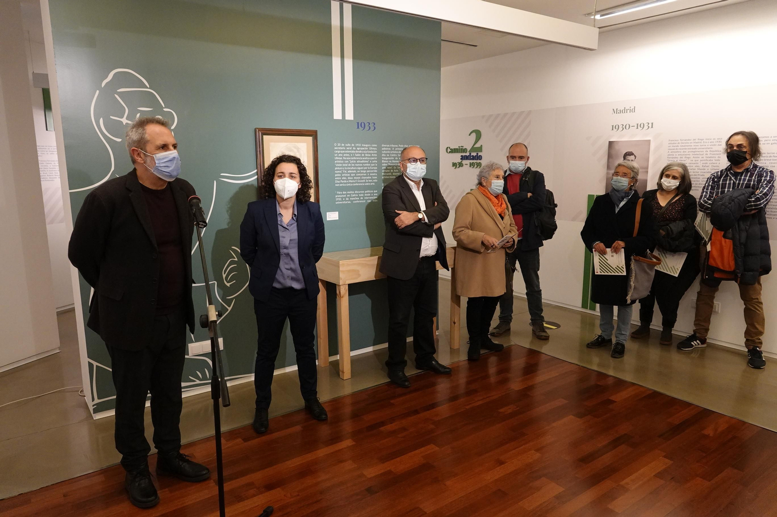 Presentación en la Pinacoteca de "Nos vieiros da arte galega", sobre a colección municipal de Francisco Fernández del Riego.