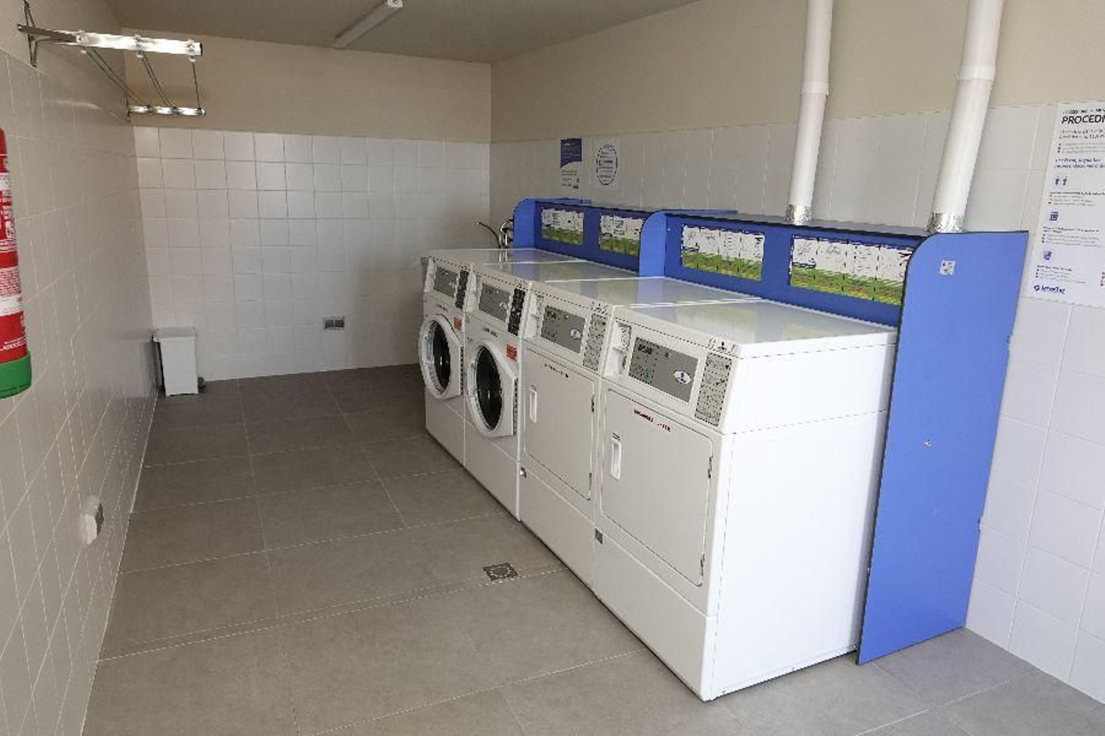 Así es el albergue de peregrinos de O Berbés por dentro // Vicente Alonso