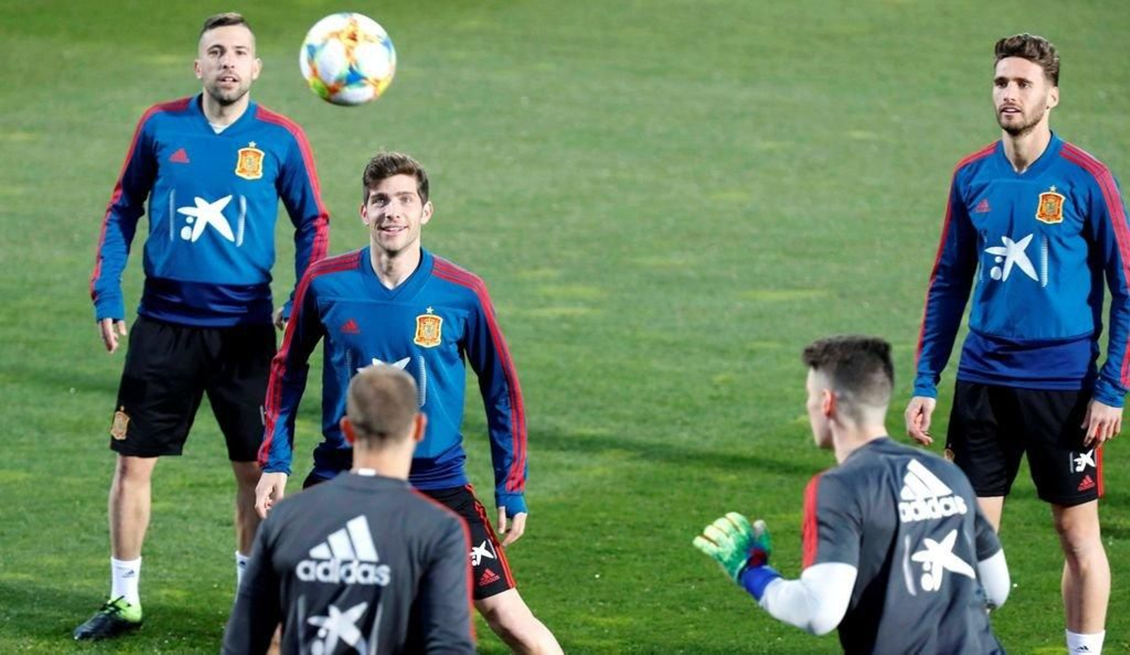 La selección sigue preparándose para su estreno este sábado en la fase de clasificación de la Eurocopa 2020.