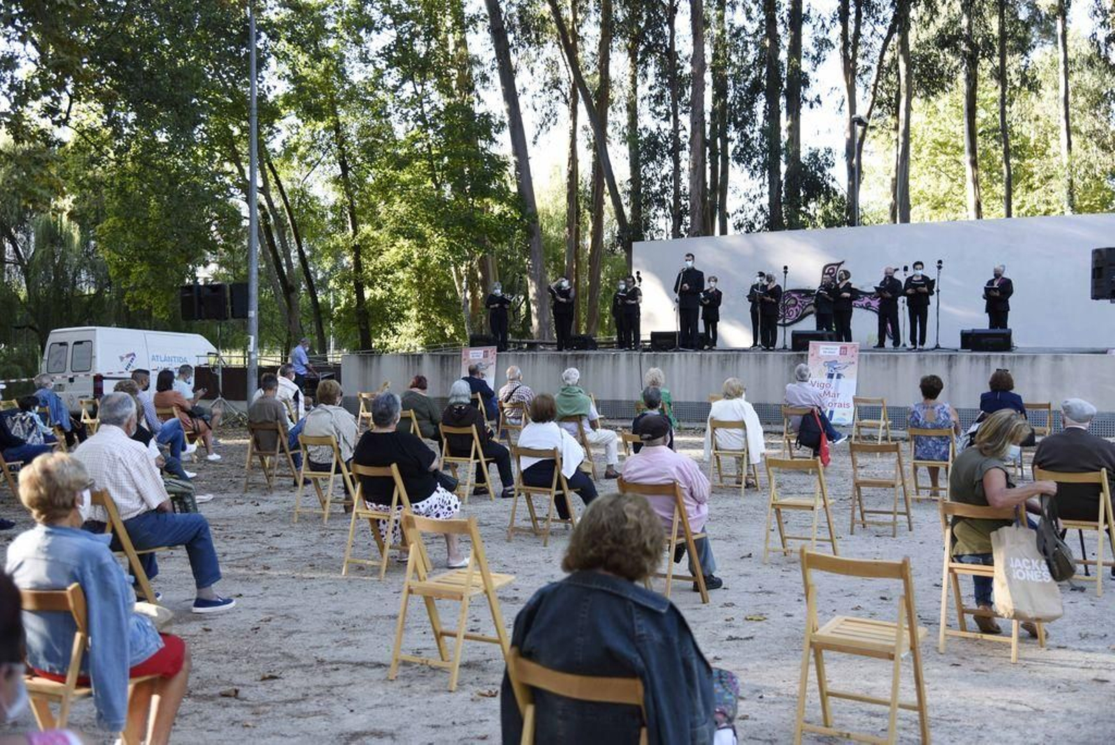 Las corales llenaron de música el Parque de Castrelos.