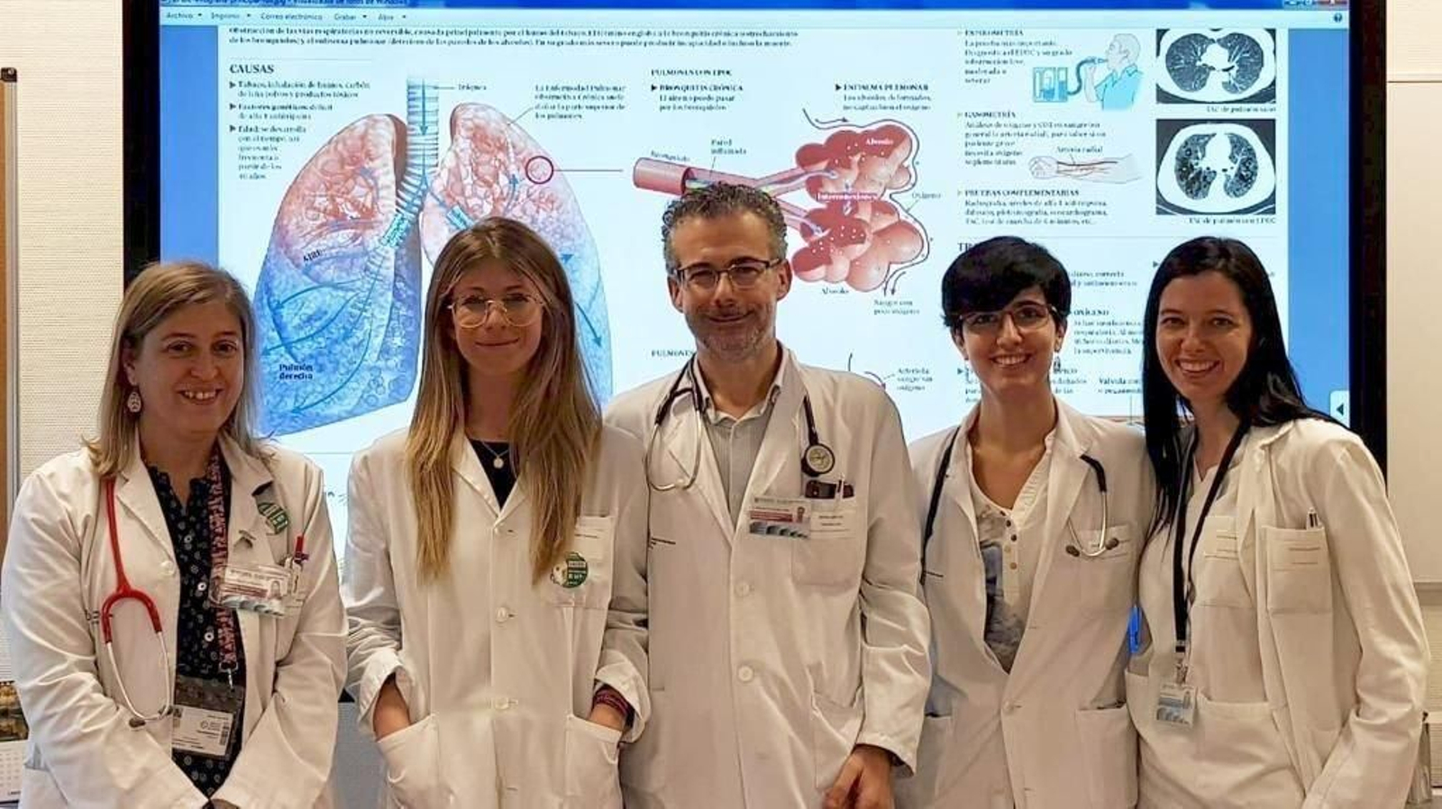 Cristina Represas, Sara Fernández, Alberto Fernández, Cecilia Mouronte y Ana Priegue.