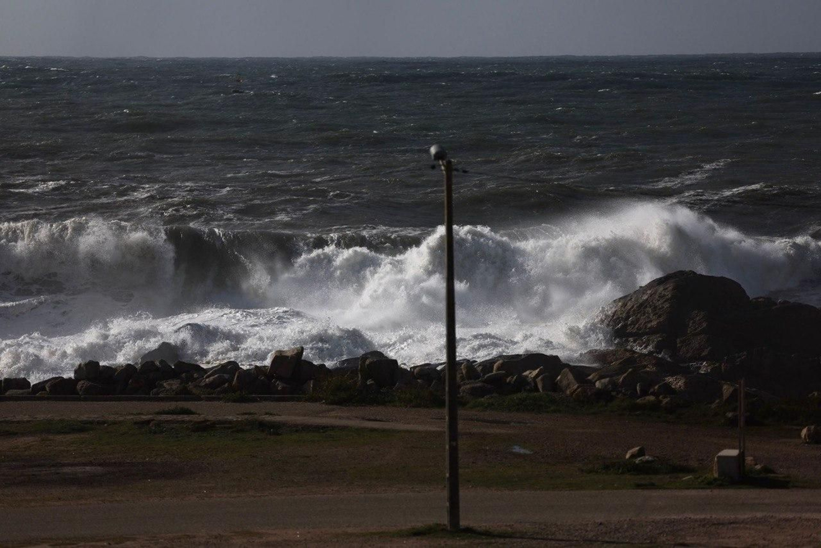 Fuerte oleaje en A Guarda.