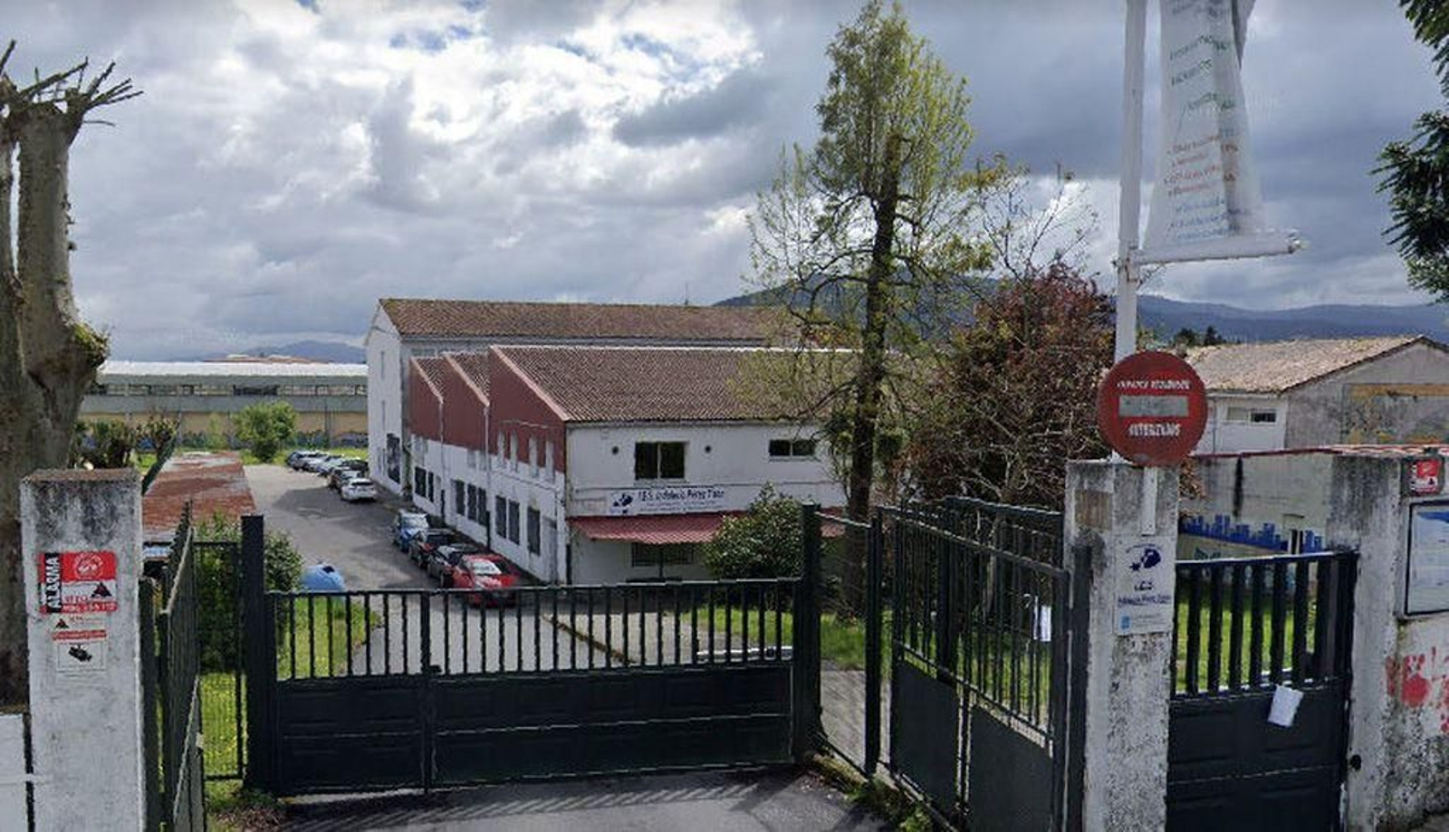 El positivo por covid se detectó en un estudiante del IES Indalecio Pérez Tizón que reside en Salceda.