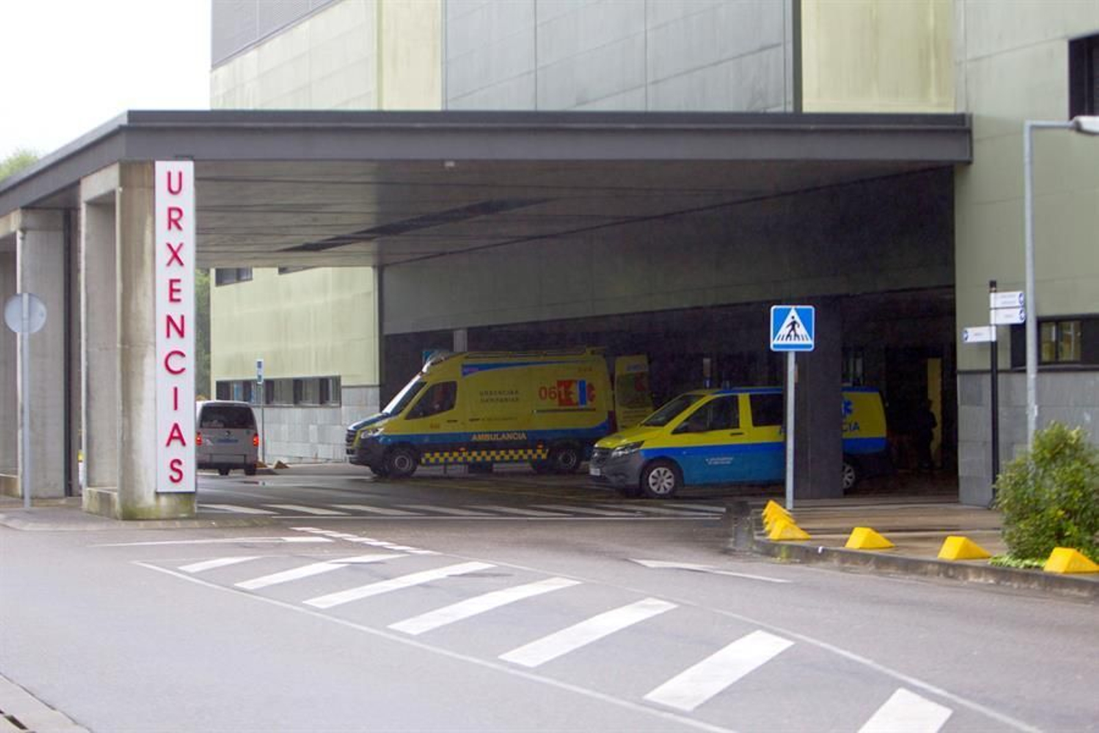 Vista de la entrada de Urgencias del hospital Álvaro Cunqueiro de Vigo.