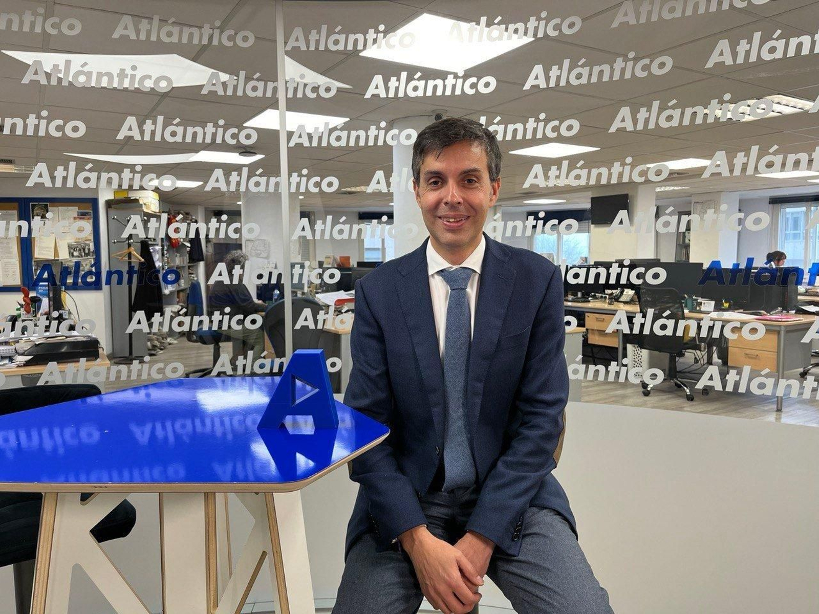 Fernando Hernández, en el set de AtlánticoTV.