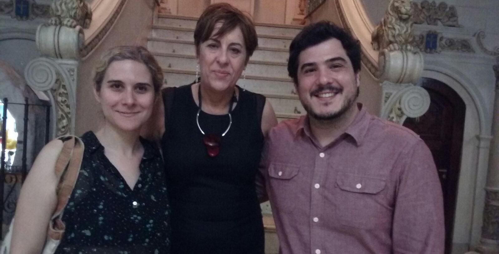 La directora general de Emigración del Principado de Asturias, con miembros del Centro Español de Descendientes Unidos.