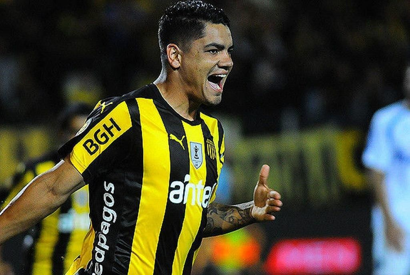 Gabriel 'Toro' Fernández sigue jugando en el Peñarol.