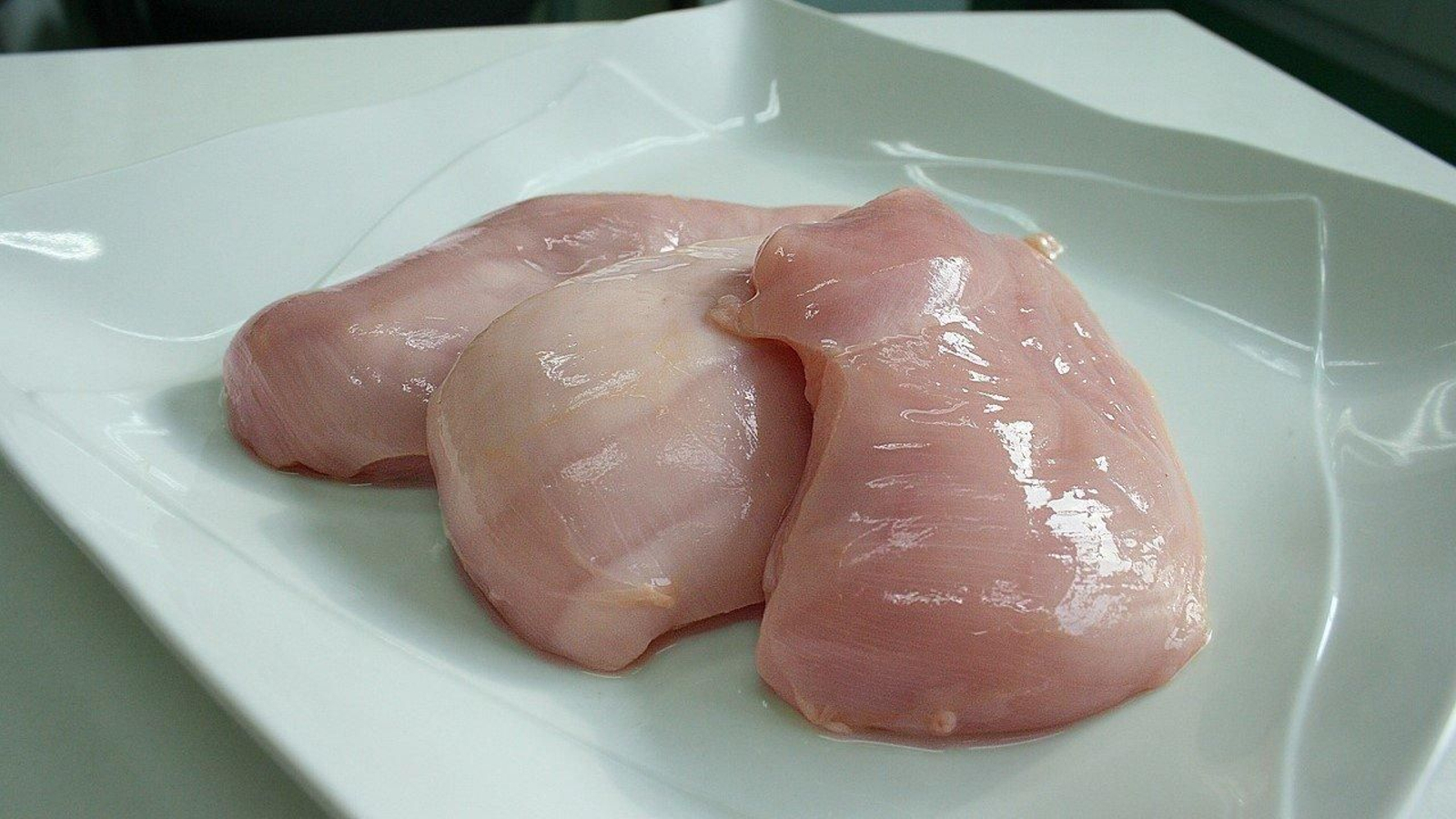 Pechugas de pollo. // Pixabay
