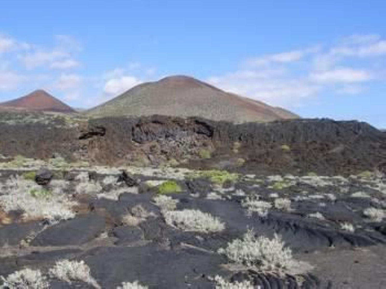 La isla canaria de El Hierro está en 'semáforo amarillo' por una posible erupción del volcán.