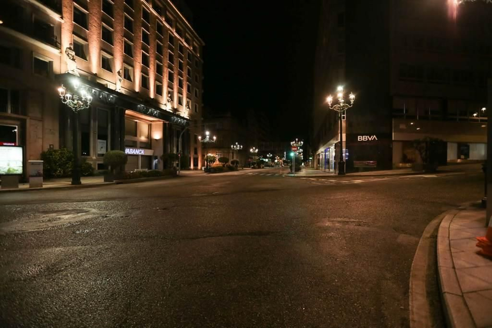 El confinamiento nocturno vacía Vigo 17
