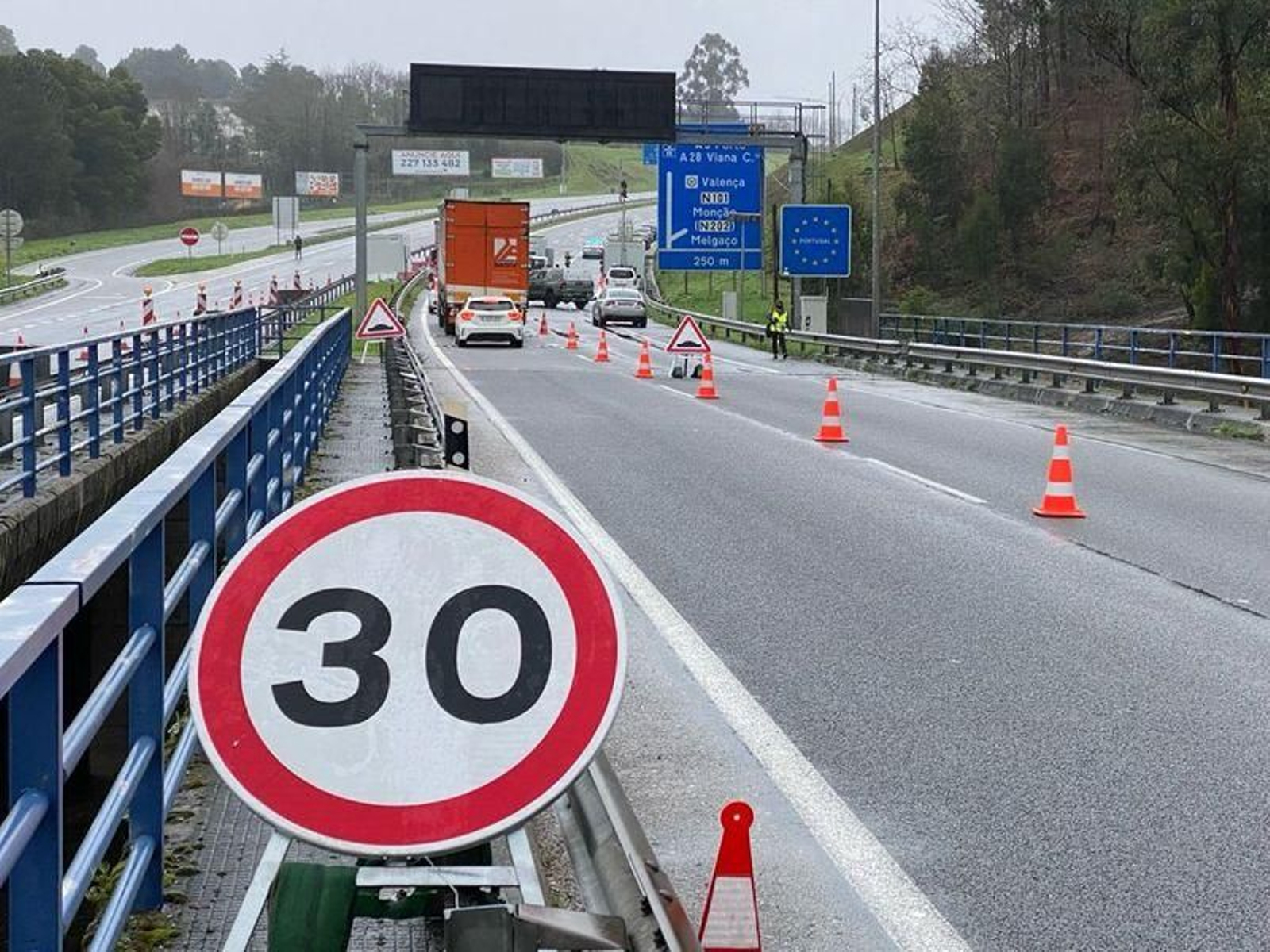 Se restablecen controles fronterizos entre España y Portugal // Alberte